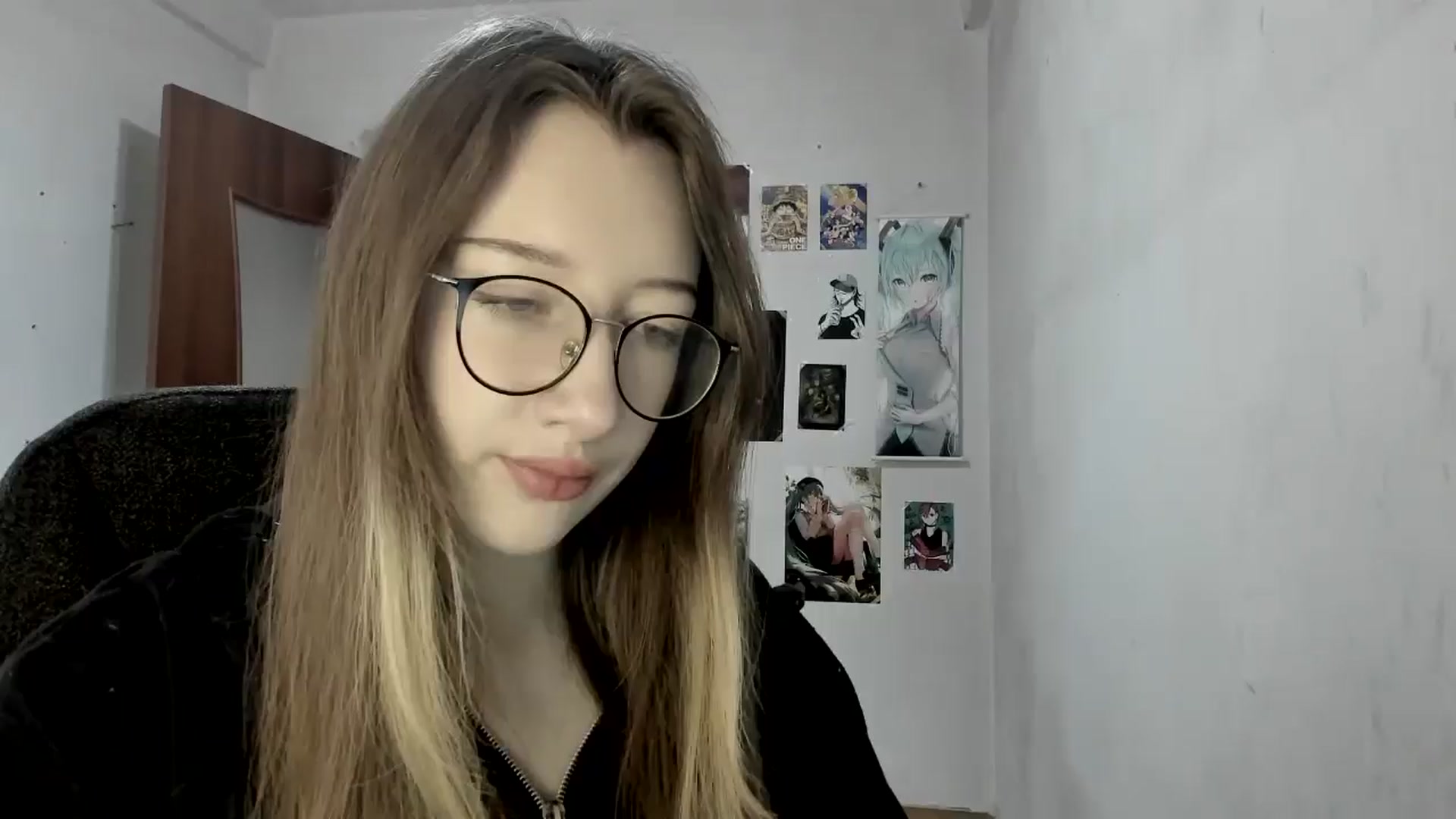 Gallery image thumbnail from CandyyCrushh's myfreecams stream on, 05/07/2025, 12:33 image 15 of 20