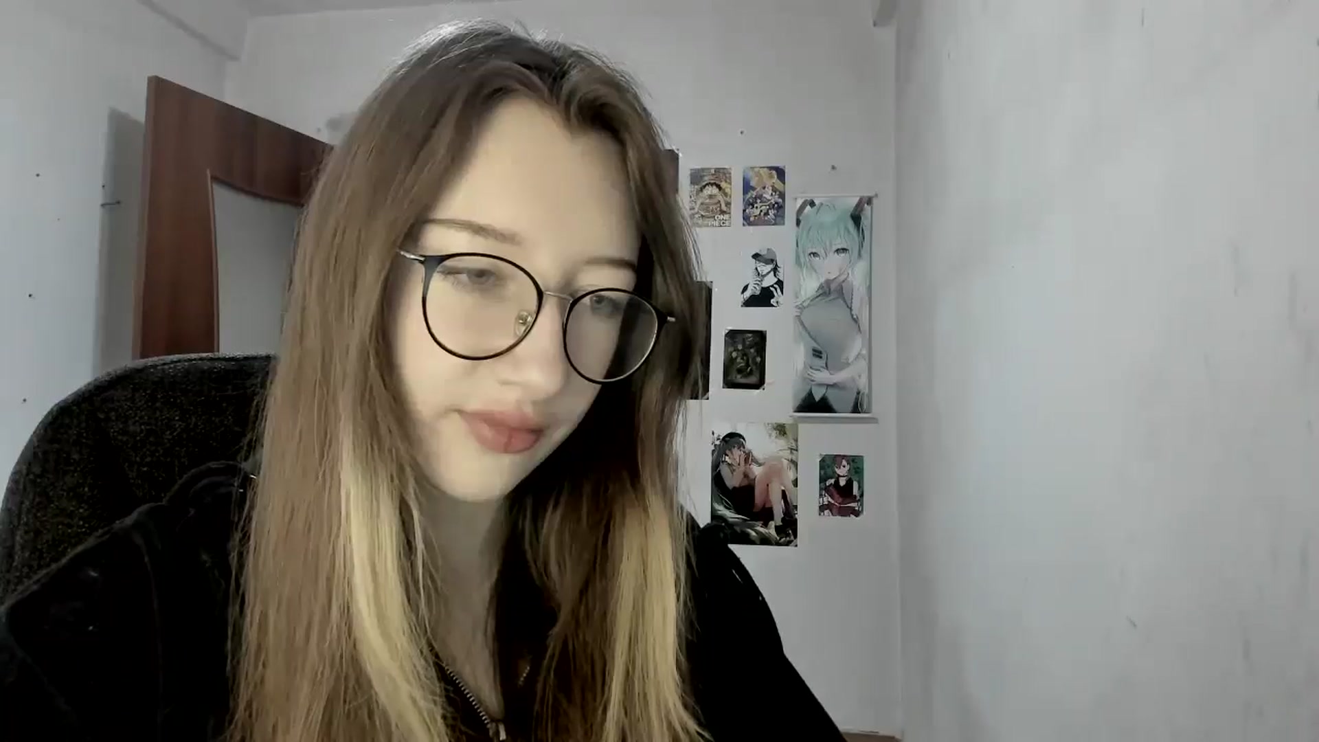 Gallery image thumbnail from CandyyCrushh's myfreecams stream on, 05/07/2025, 12:33 image 10 of 20