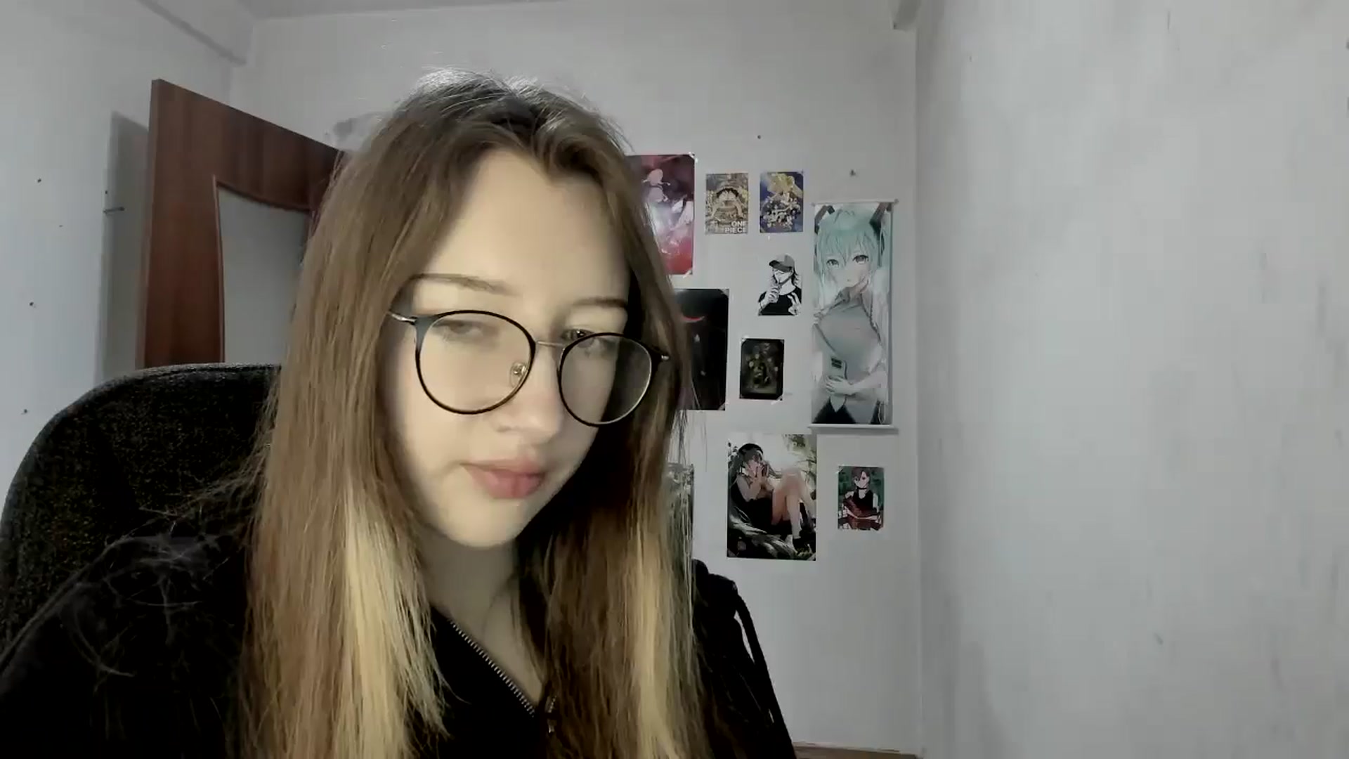 Gallery image thumbnail from CandyyCrushh's myfreecams stream on, 05/07/2025, 13:21 image 4 of 20