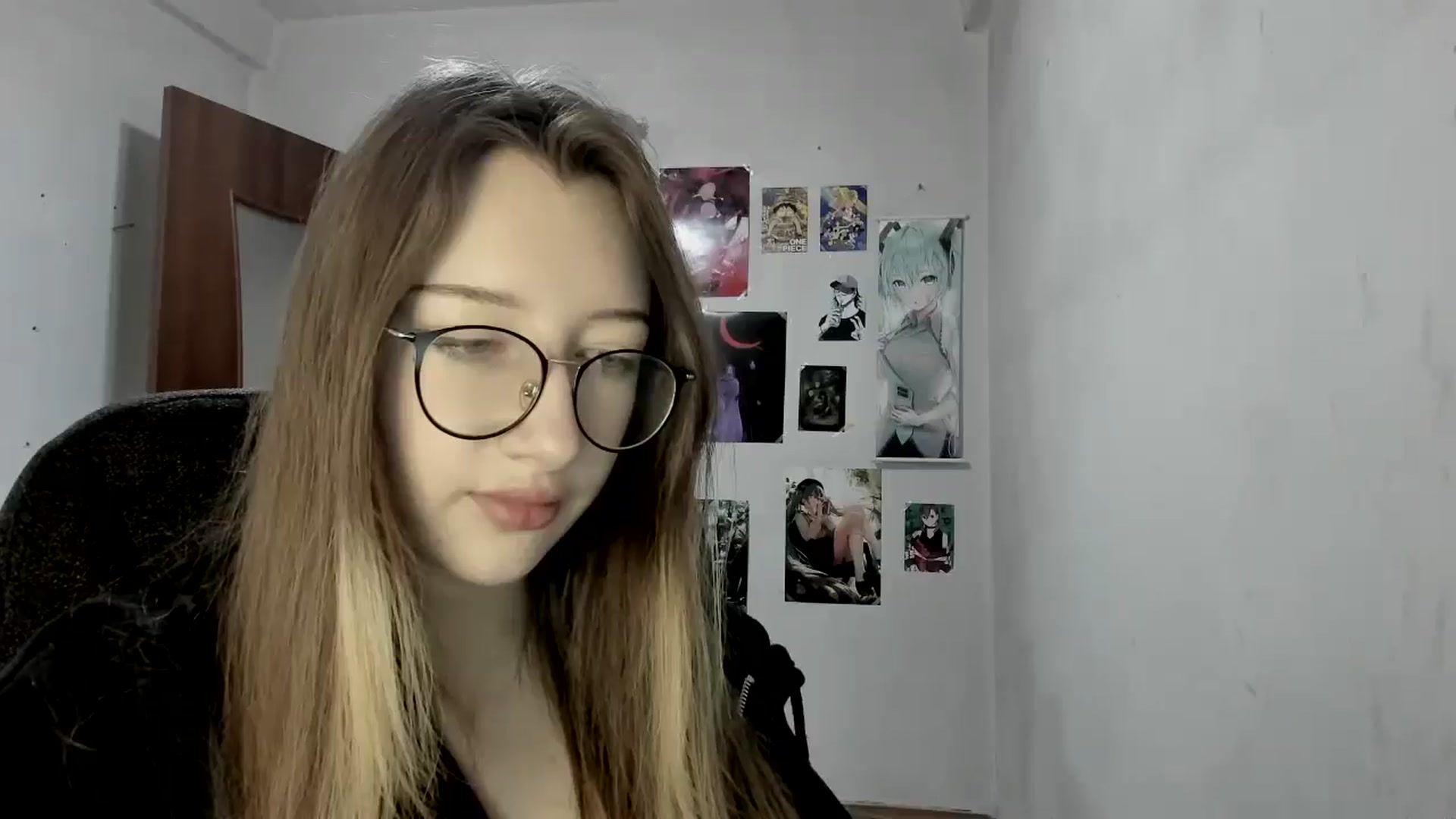 Gallery image thumbnail from CandyyCrushh's myfreecams stream on, 05/07/2025, 13:21 image 15 of 20