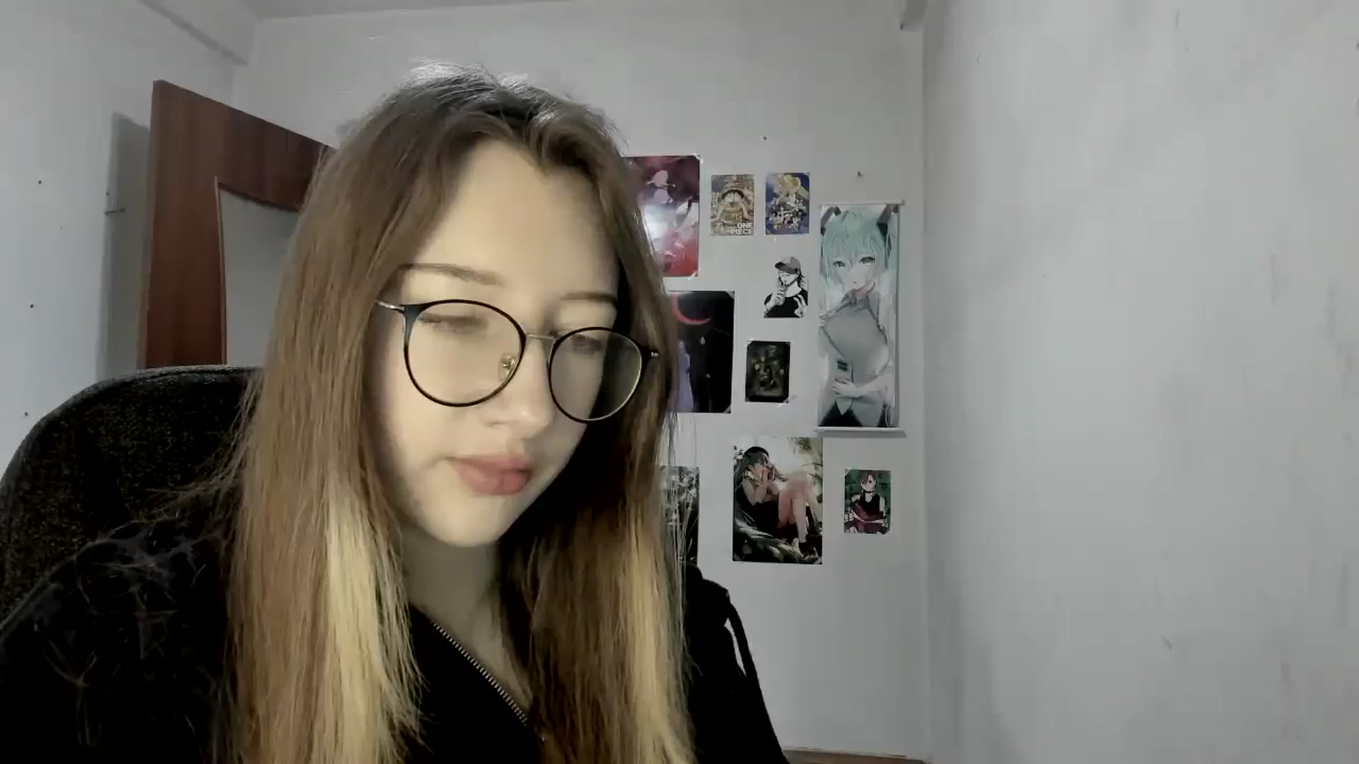 Gallery image thumbnail from CandyyCrushh's myfreecams stream on, 05/07/2025, 13:21 image 8 of 20