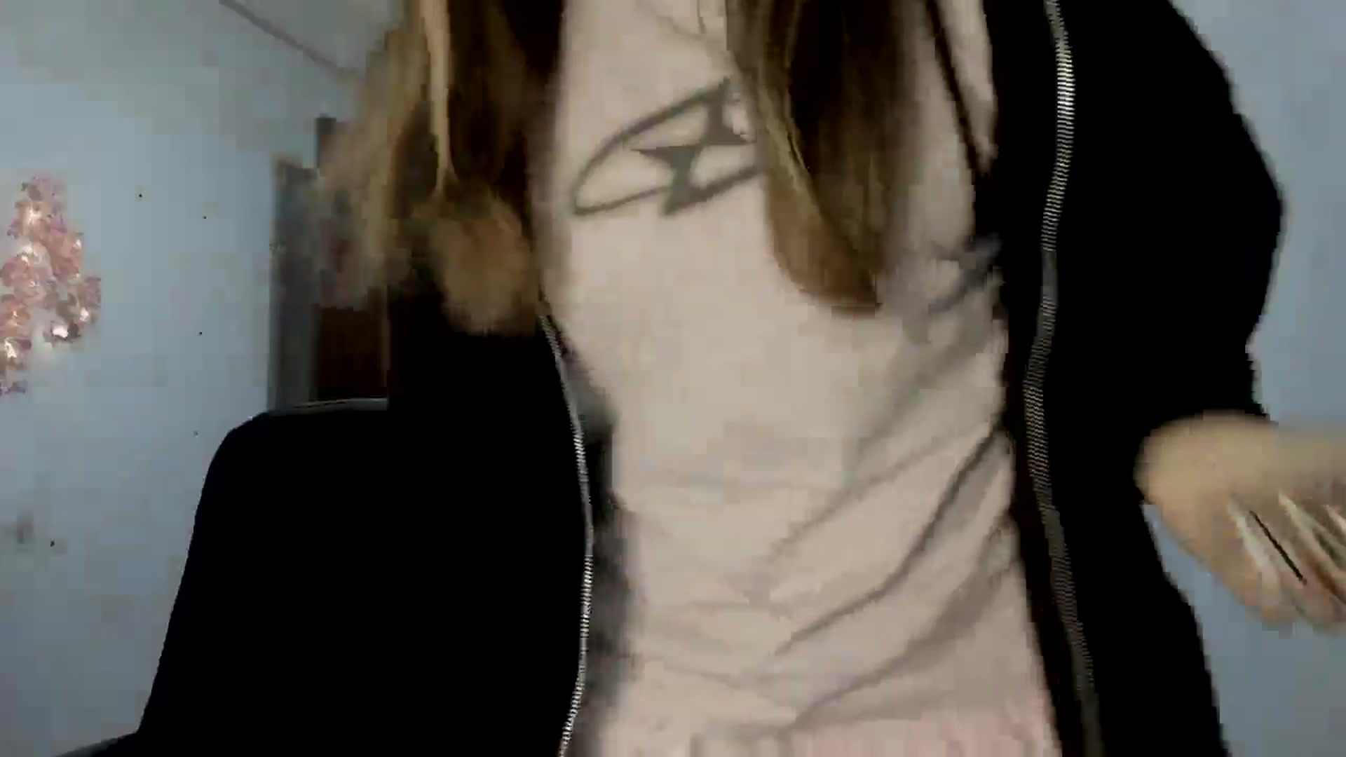 Gallery image thumbnail from CandyyCrushh's myfreecams stream on, 05/19/2025, 18:26 image 17 of 20