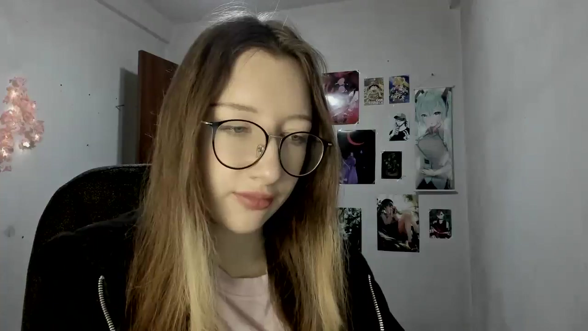 Gallery image thumbnail from CandyyCrushh's myfreecams stream on, 05/19/2025, 18:26 image 7 of 20