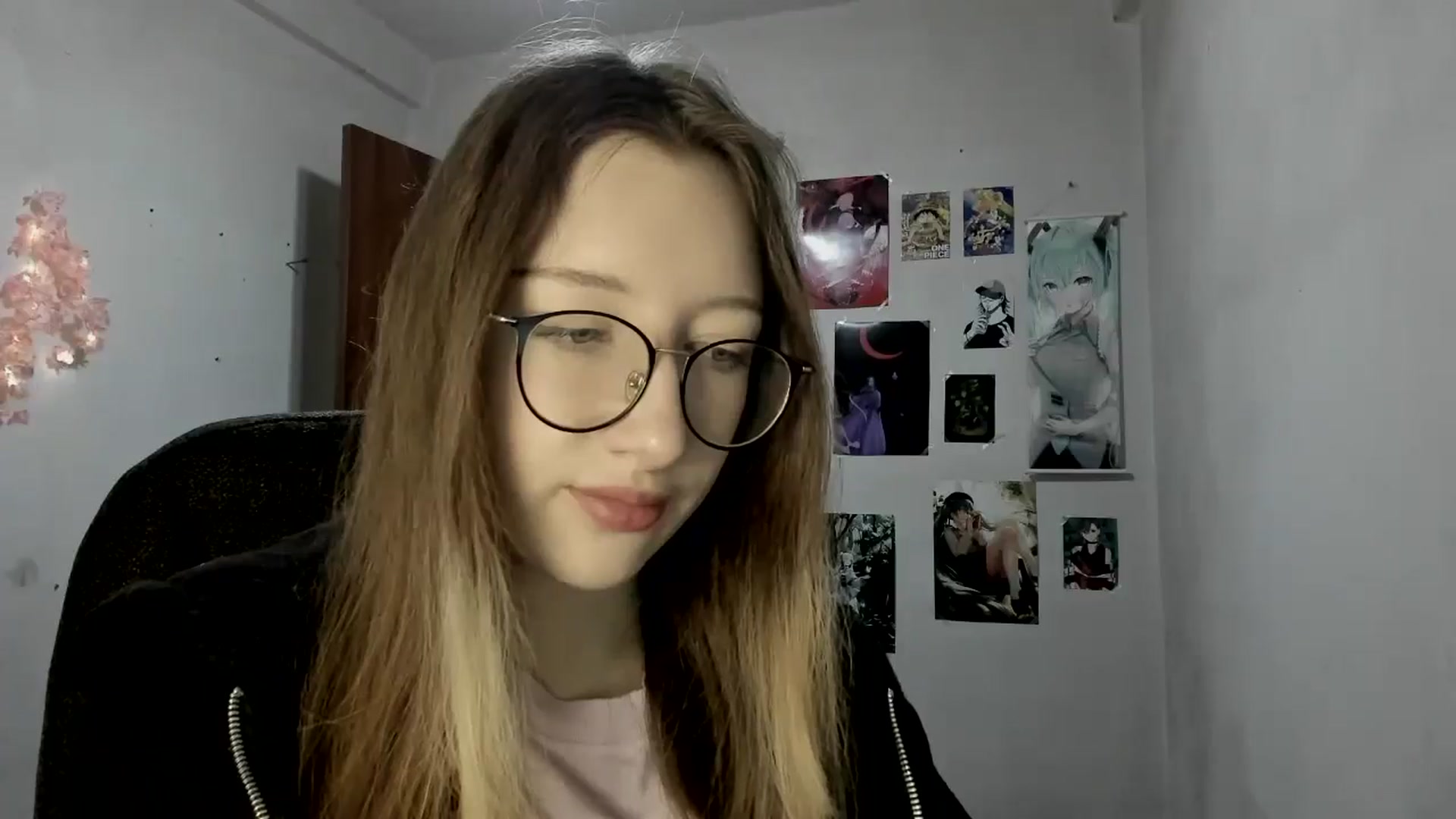 Gallery image thumbnail from CandyyCrushh's myfreecams stream on, 05/19/2025, 18:26 image 10 of 20