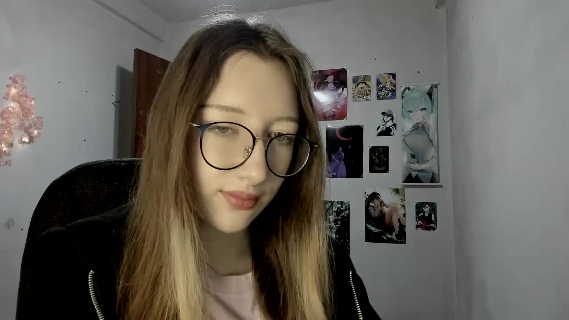 Gallery image thumbnail from CandyyCrushh's myfreecams stream on, 05/19/2025, 18:26 image 12 of 20