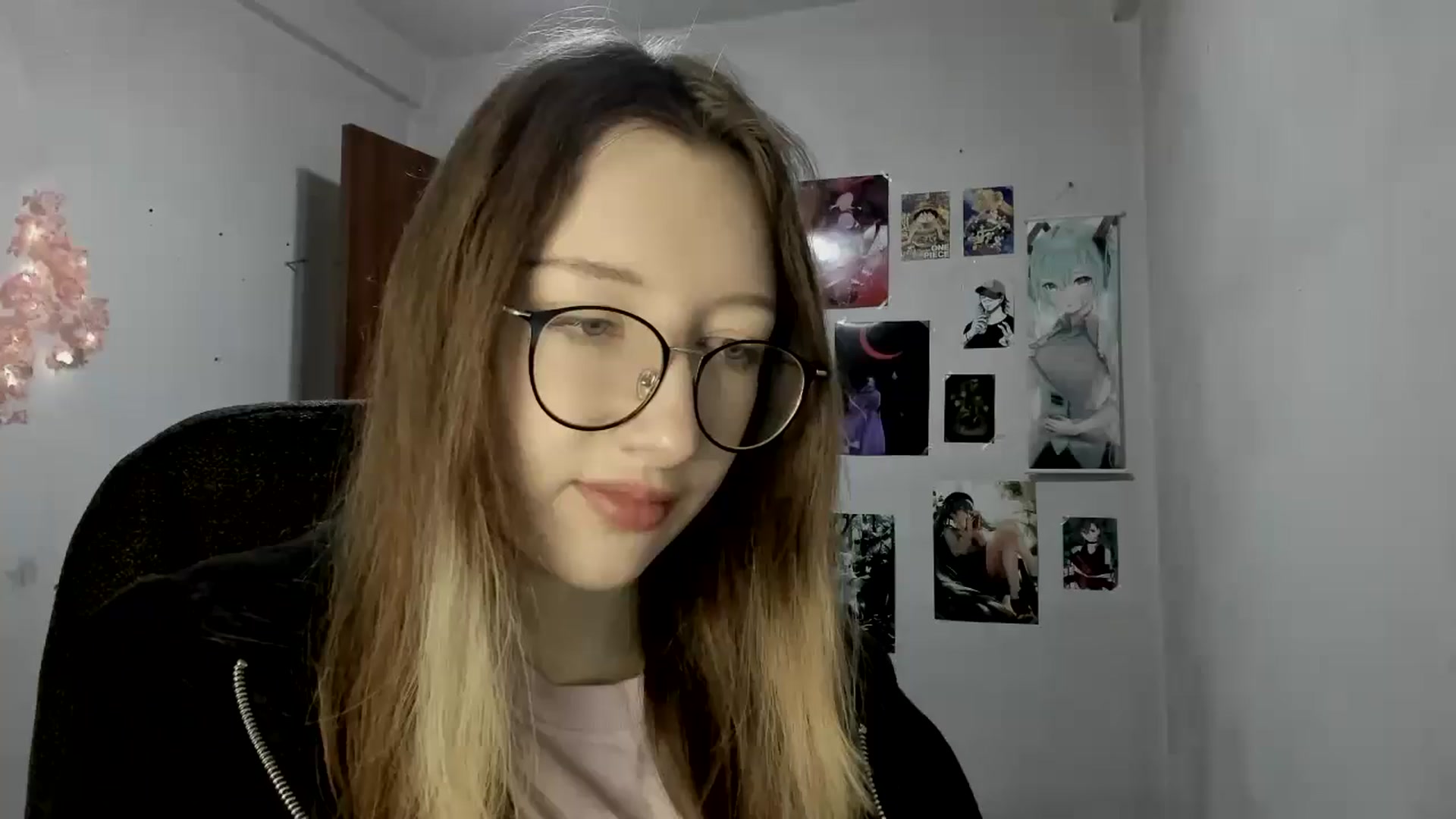Gallery image thumbnail from CandyyCrushh's myfreecams stream on, 05/19/2025, 18:26 image 20 of 20