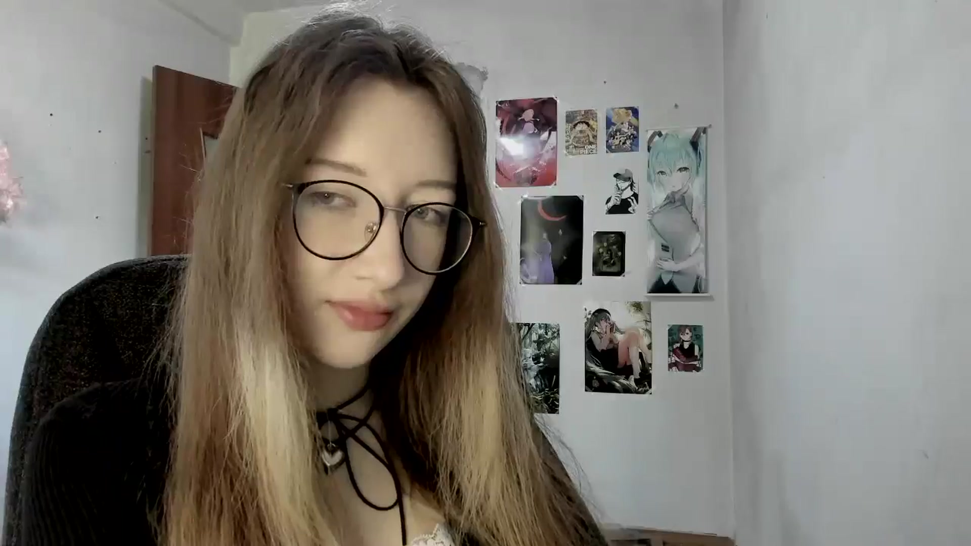 Gallery image thumbnail from CandyyCrushh's myfreecams stream on, 05/21/2025, 12:27 image 14 of 20