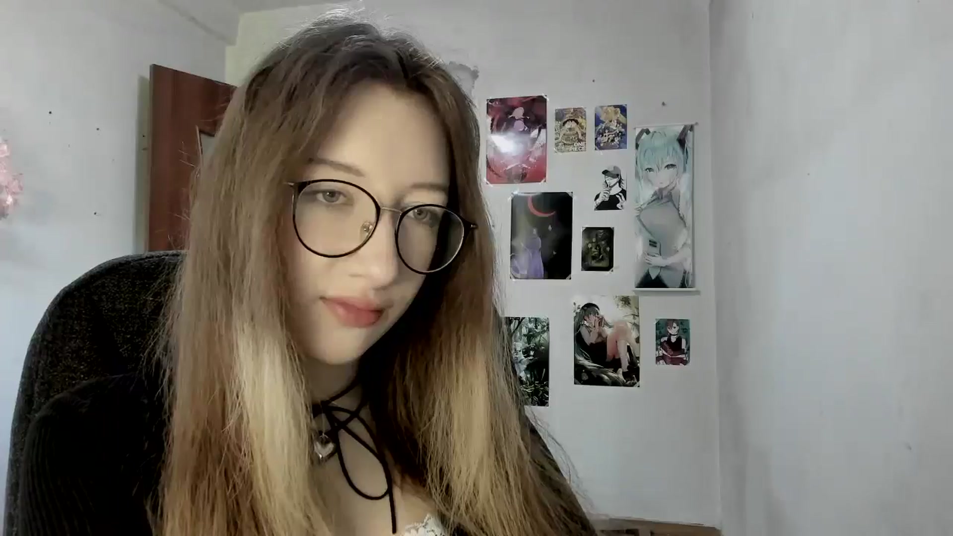 Gallery image thumbnail from CandyyCrushh's myfreecams stream on, 05/21/2025, 12:27 image 15 of 20