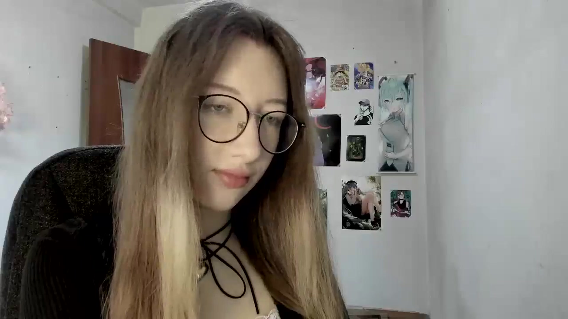 Gallery image thumbnail from CandyyCrushh's myfreecams stream on, 05/21/2025, 12:27 image 9 of 20