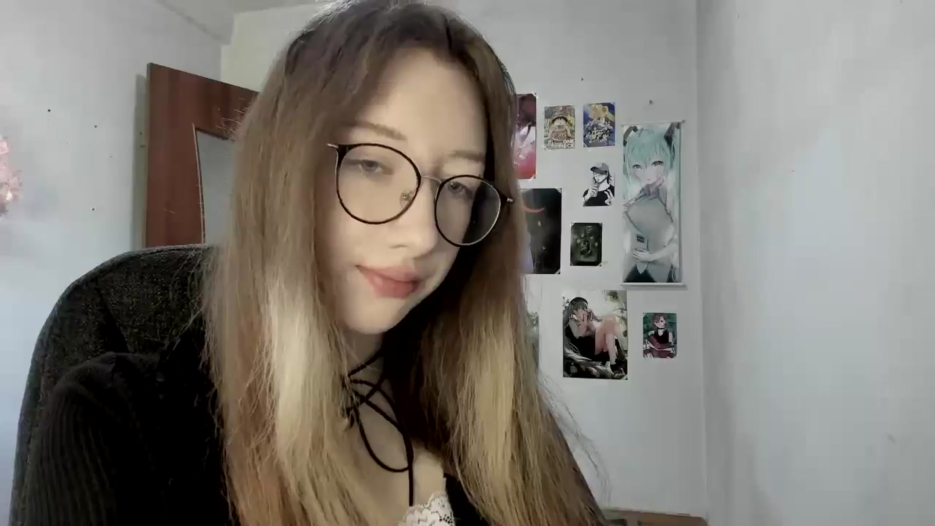 Gallery image thumbnail from CandyyCrushh's myfreecams stream on, 05/21/2025, 12:27 image 19 of 20