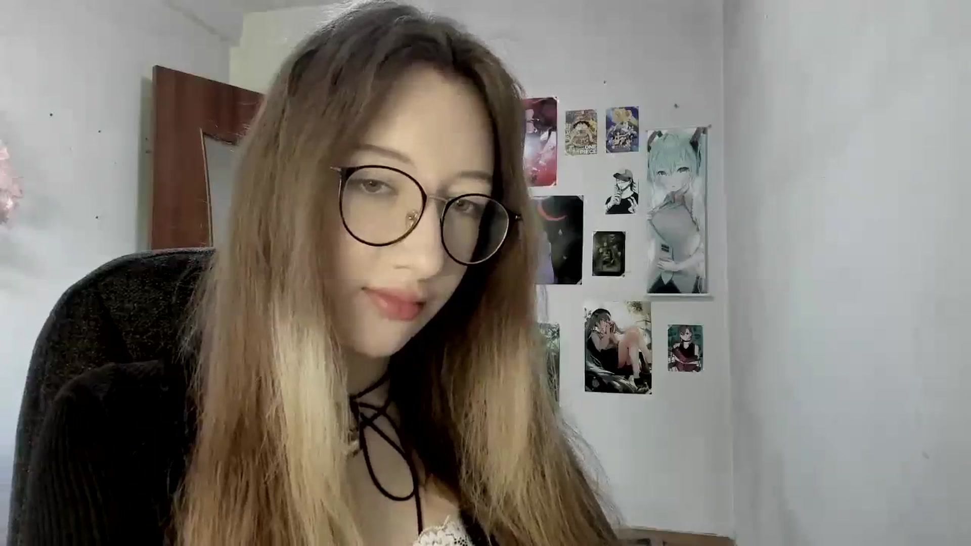 Gallery image thumbnail from CandyyCrushh's myfreecams stream on, 05/21/2025, 12:27 image 12 of 20