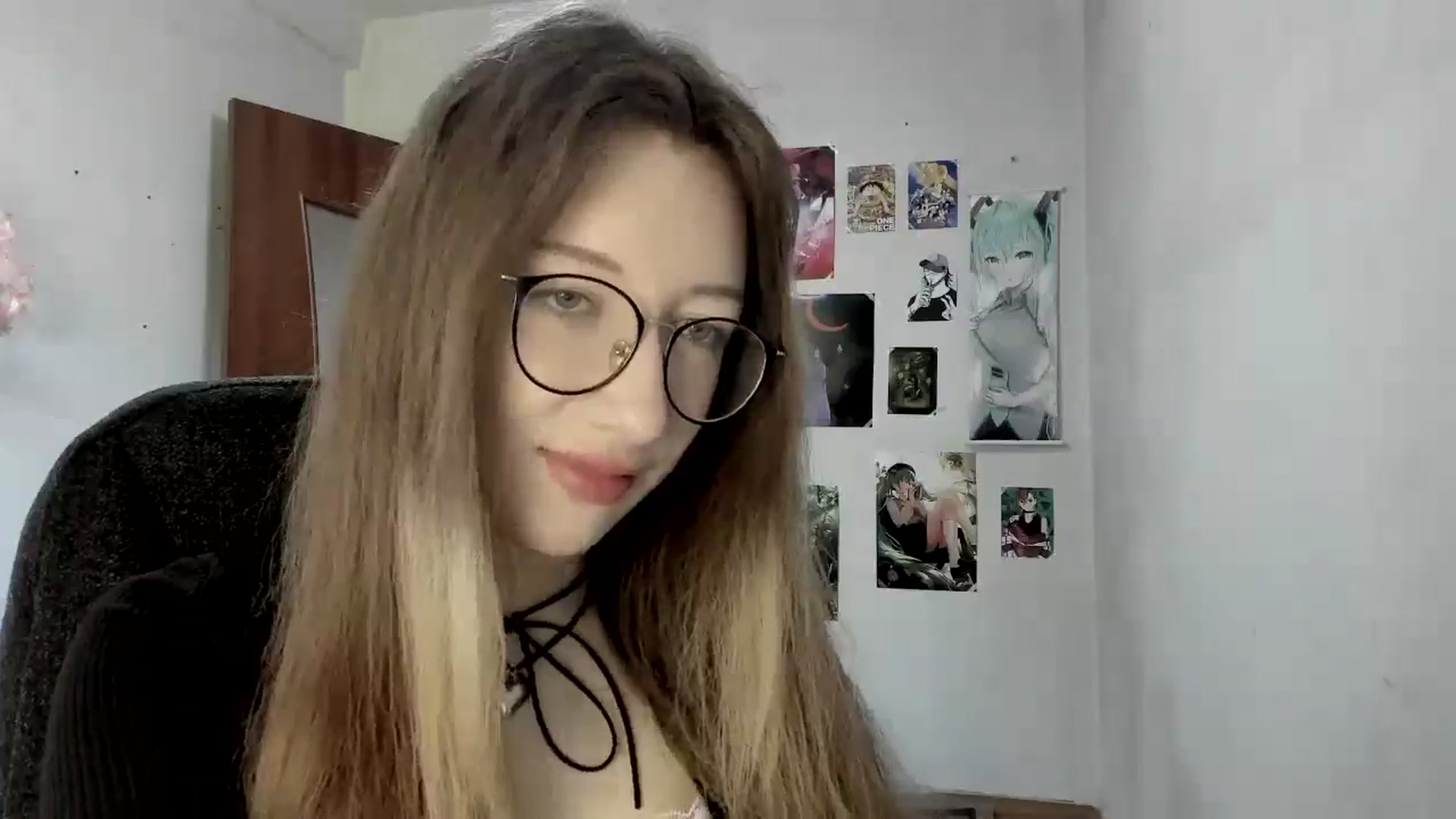 Gallery image thumbnail from CandyyCrushh's myfreecams stream on, 05/21/2025, 12:27 image 3 of 20