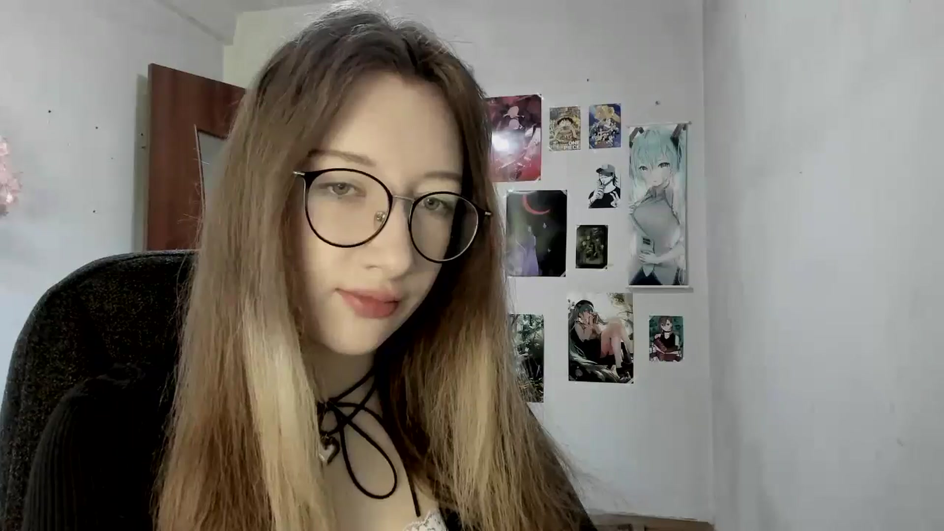 Gallery image thumbnail from CandyyCrushh's myfreecams stream on, 05/21/2025, 12:27 image 2 of 20