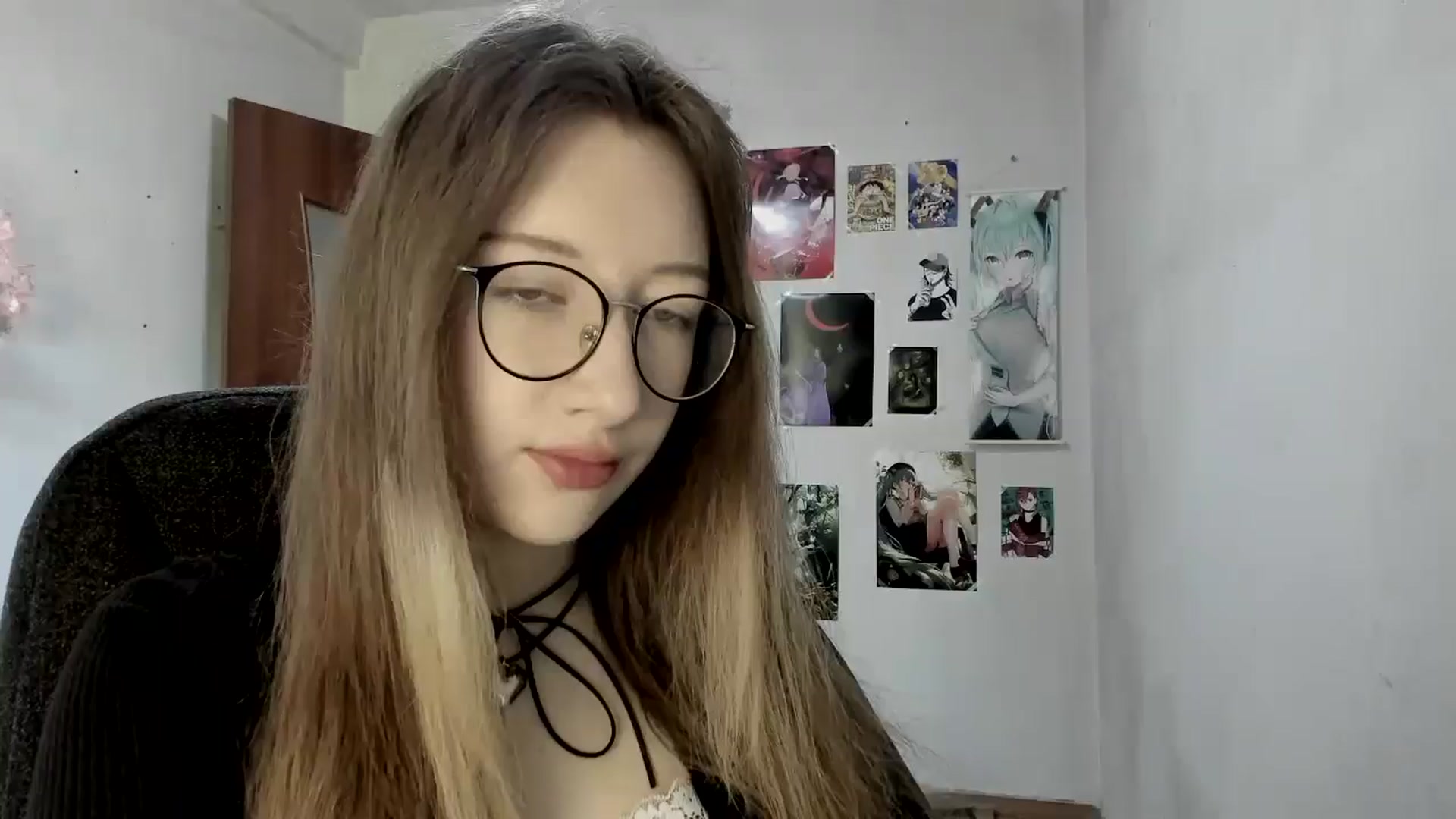Gallery image thumbnail from CandyyCrushh's myfreecams stream on, 05/21/2025, 12:27 image 1 of 20