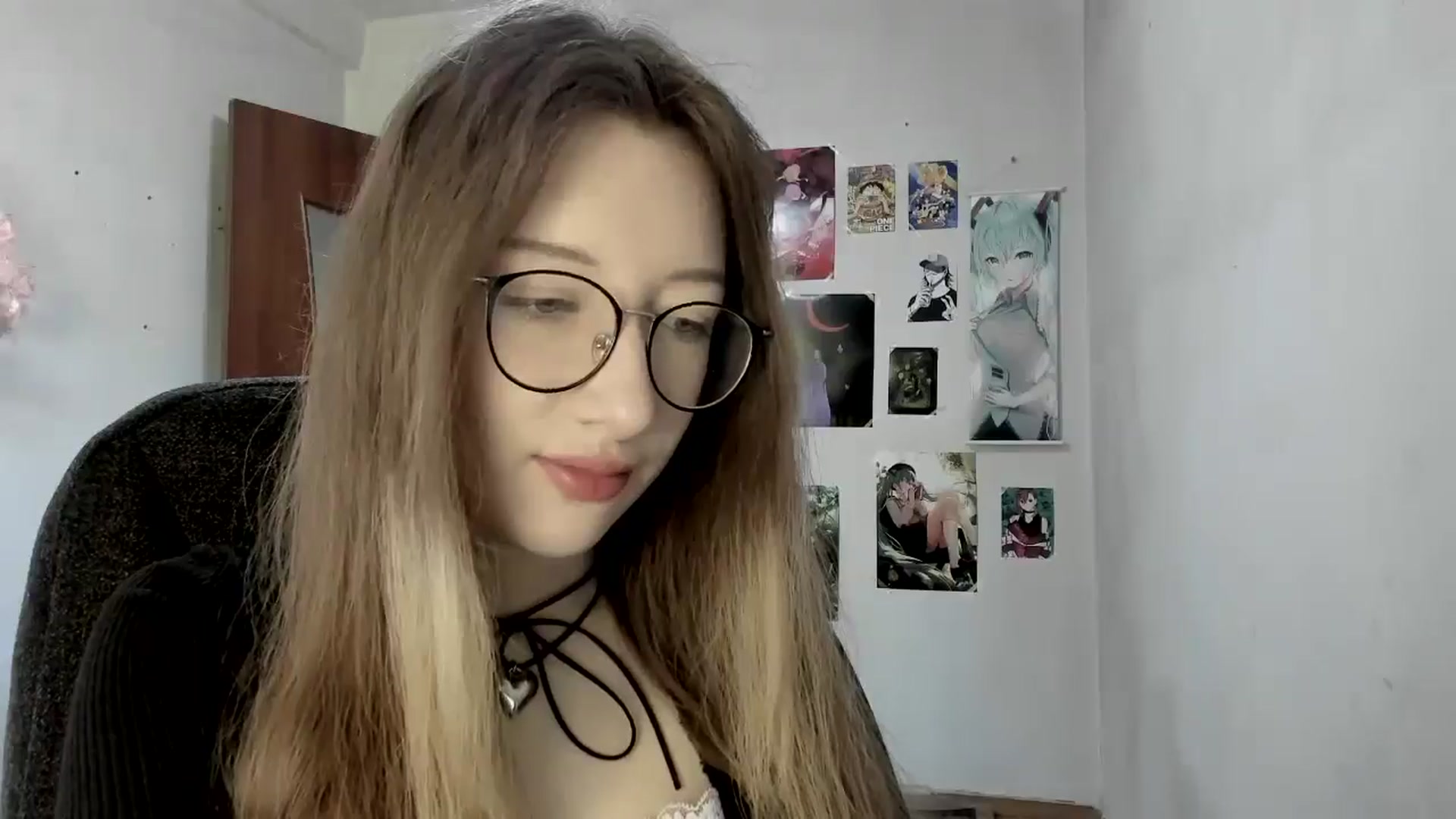 Gallery image thumbnail from CandyyCrushh's myfreecams stream on, 05/21/2025, 12:27 image 5 of 20