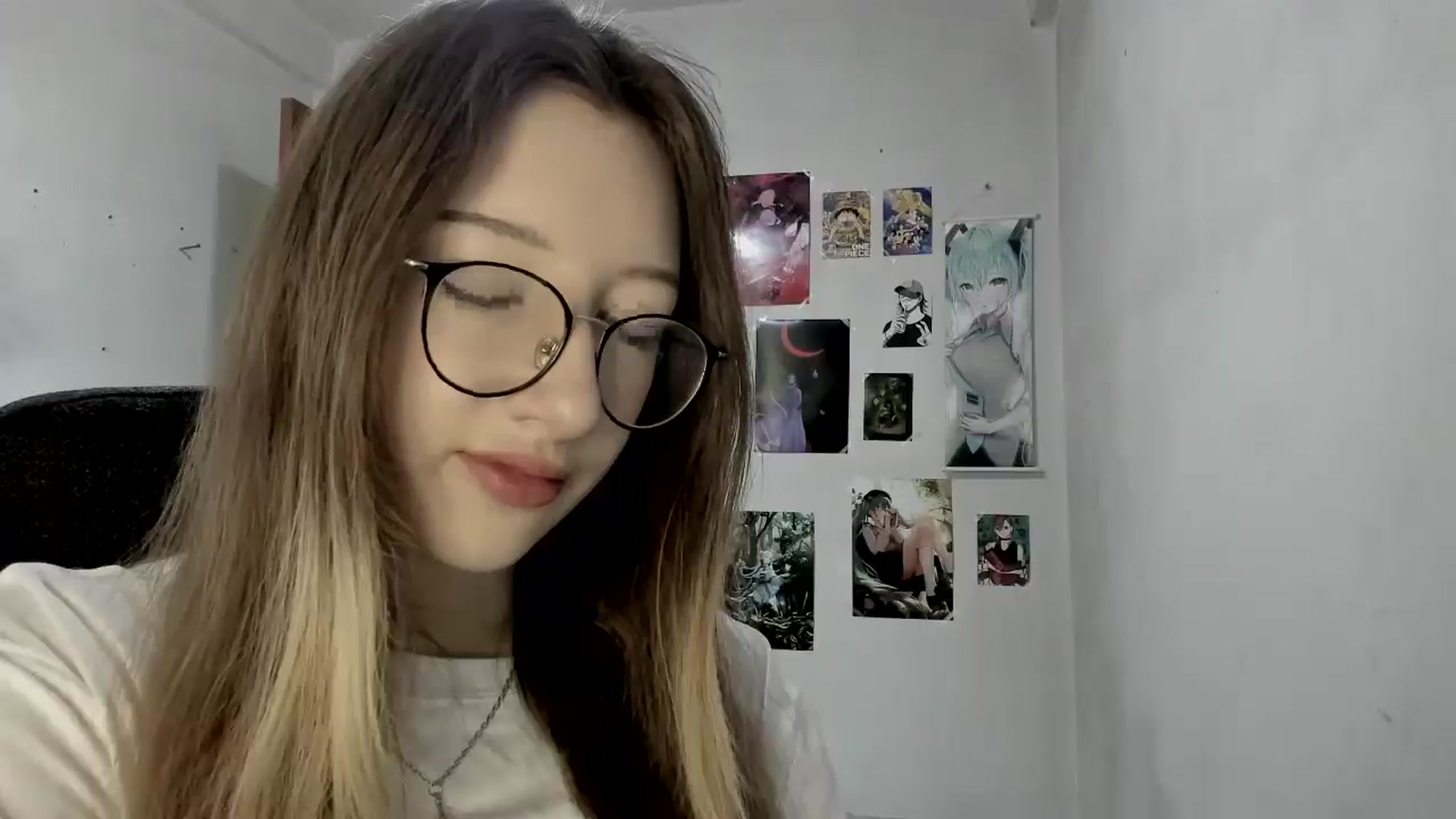 Gallery image thumbnail from CandyyCrushh's myfreecams stream on, 05/24/2025, 13:40 image 14 of 20
