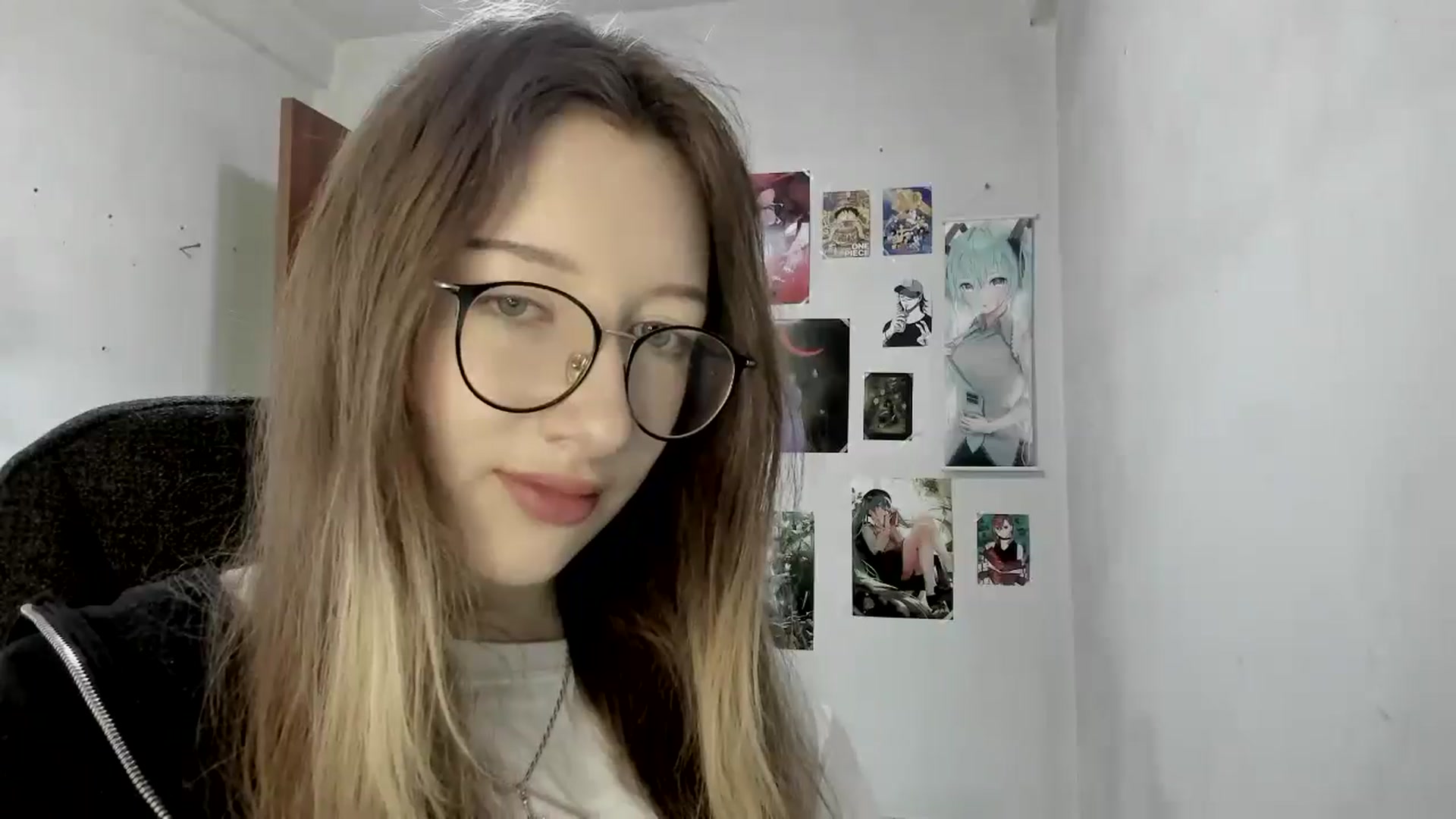 Gallery image thumbnail from CandyyCrushh's myfreecams stream on, 05/24/2025, 13:40 image 3 of 20