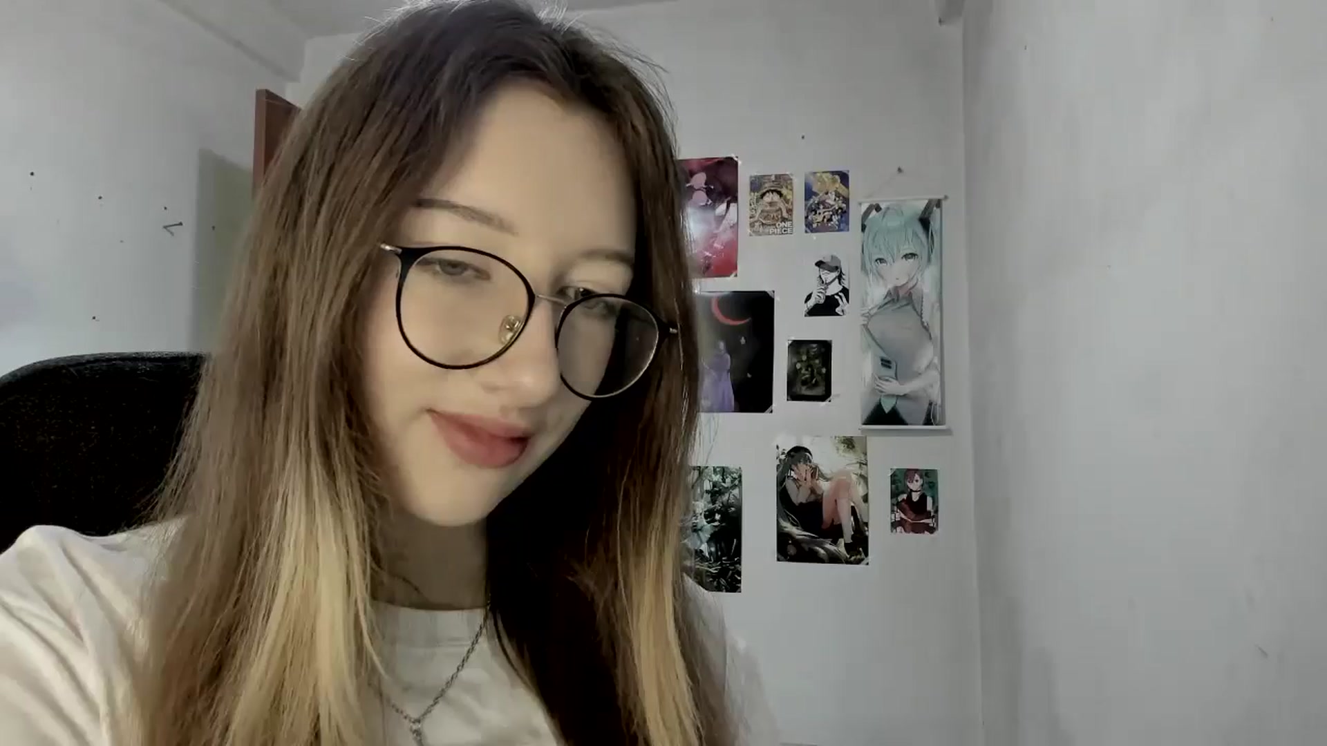 Gallery image thumbnail from CandyyCrushh's myfreecams stream on, 05/24/2025, 13:40 image 16 of 20