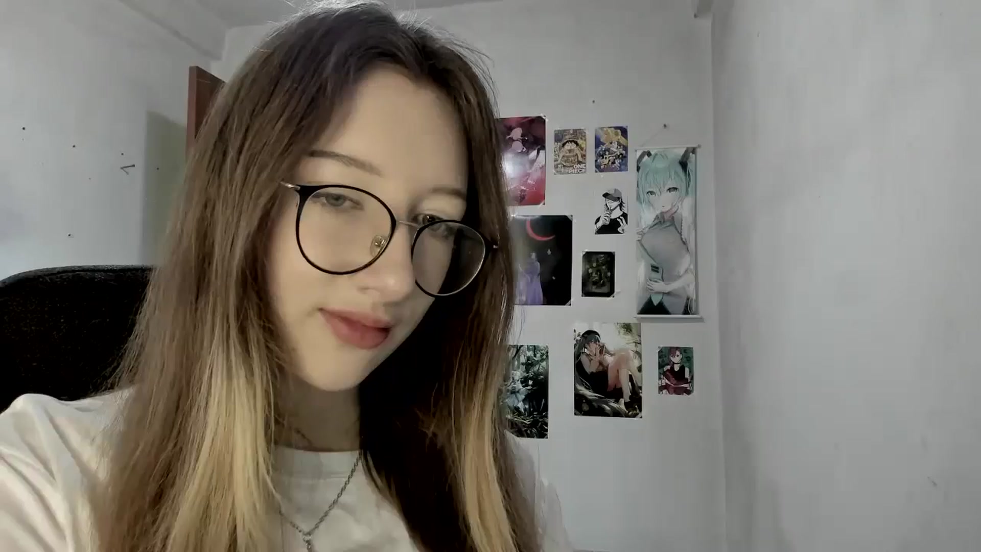 Gallery image thumbnail from CandyyCrushh's myfreecams stream on, 05/24/2025, 13:40 image 17 of 20