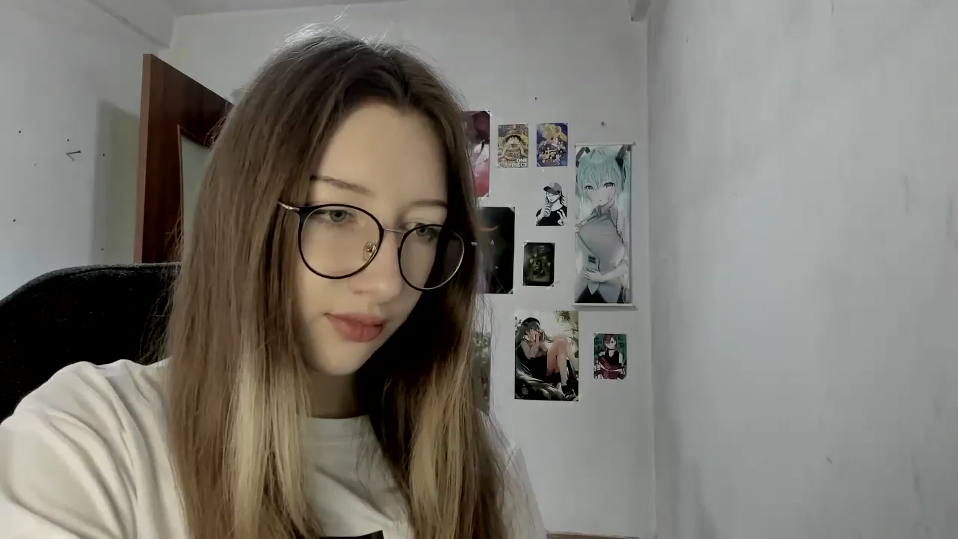 Gallery image thumbnail from CandyyCrushh's myfreecams stream on, 05/29/2025, 13:04 image 7 of 20
