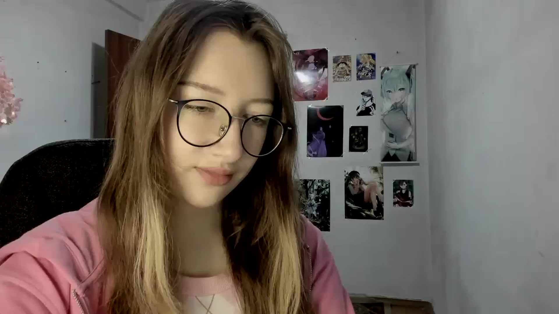 Gallery image thumbnail from CandyyCrushh's myfreecams stream on, 06/04/2025, 17:29 image 9 of 20