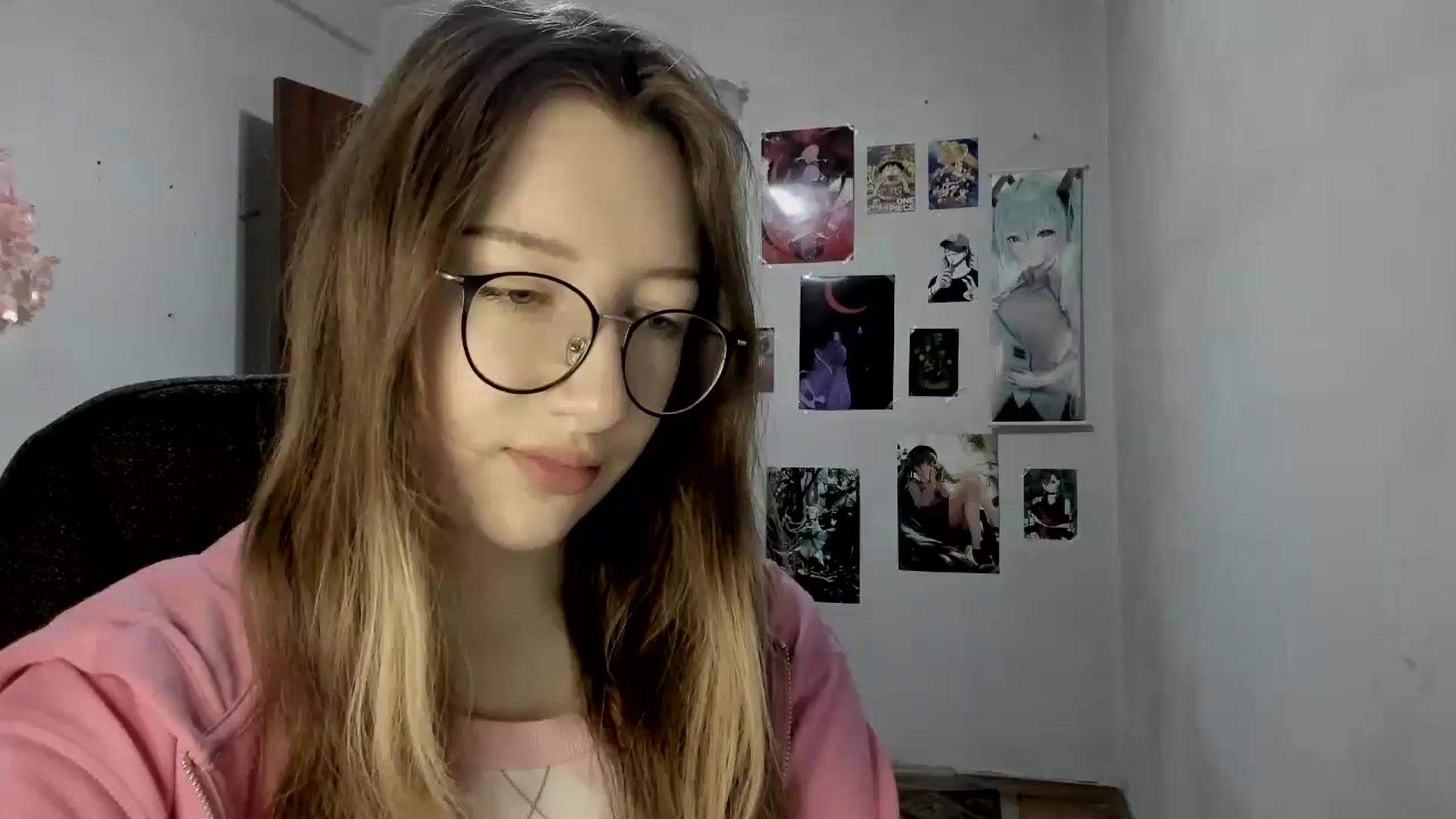 Gallery image thumbnail from CandyyCrushh's myfreecams stream on, 06/04/2025, 17:29 image 13 of 20