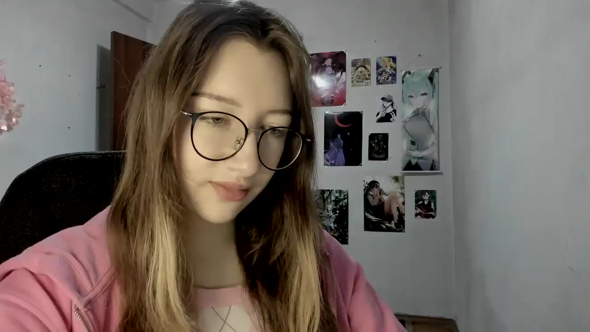 Gallery image thumbnail from CandyyCrushh's myfreecams stream on, 06/04/2025, 17:29 image 6 of 20