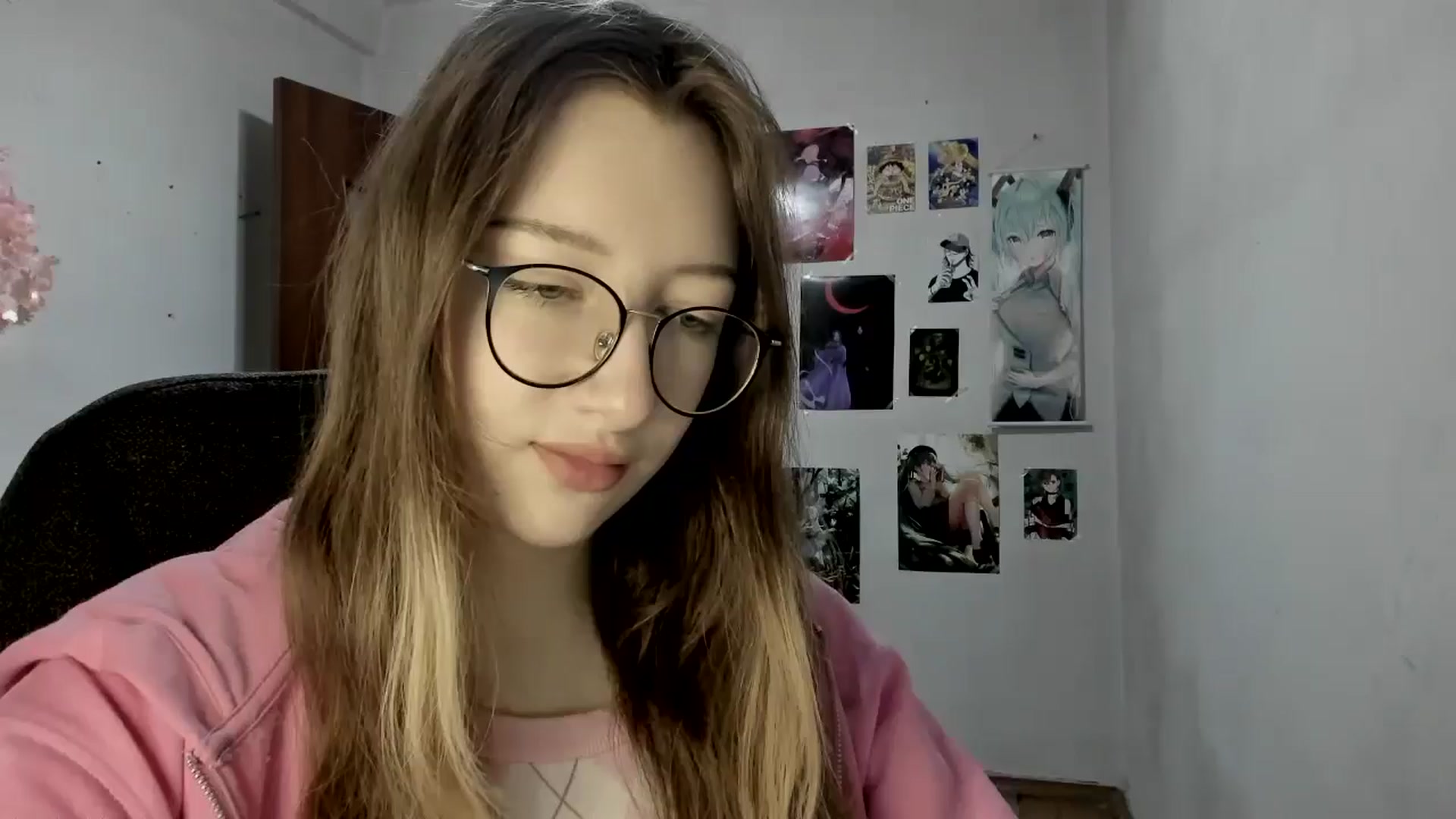 Gallery image thumbnail from CandyyCrushh's myfreecams stream on, 06/04/2025, 17:29 image 5 of 20