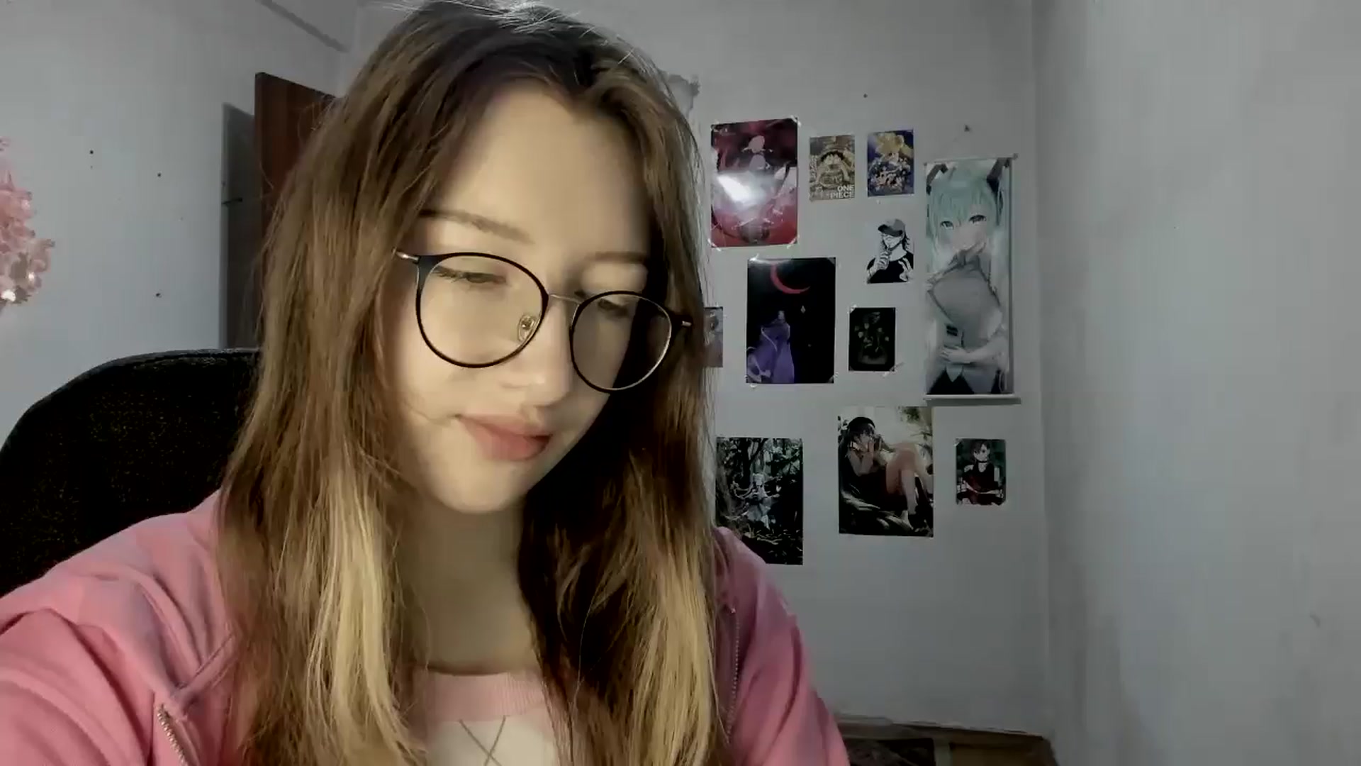 Gallery image thumbnail from CandyyCrushh's myfreecams stream on, 06/04/2025, 17:29 image 18 of 20