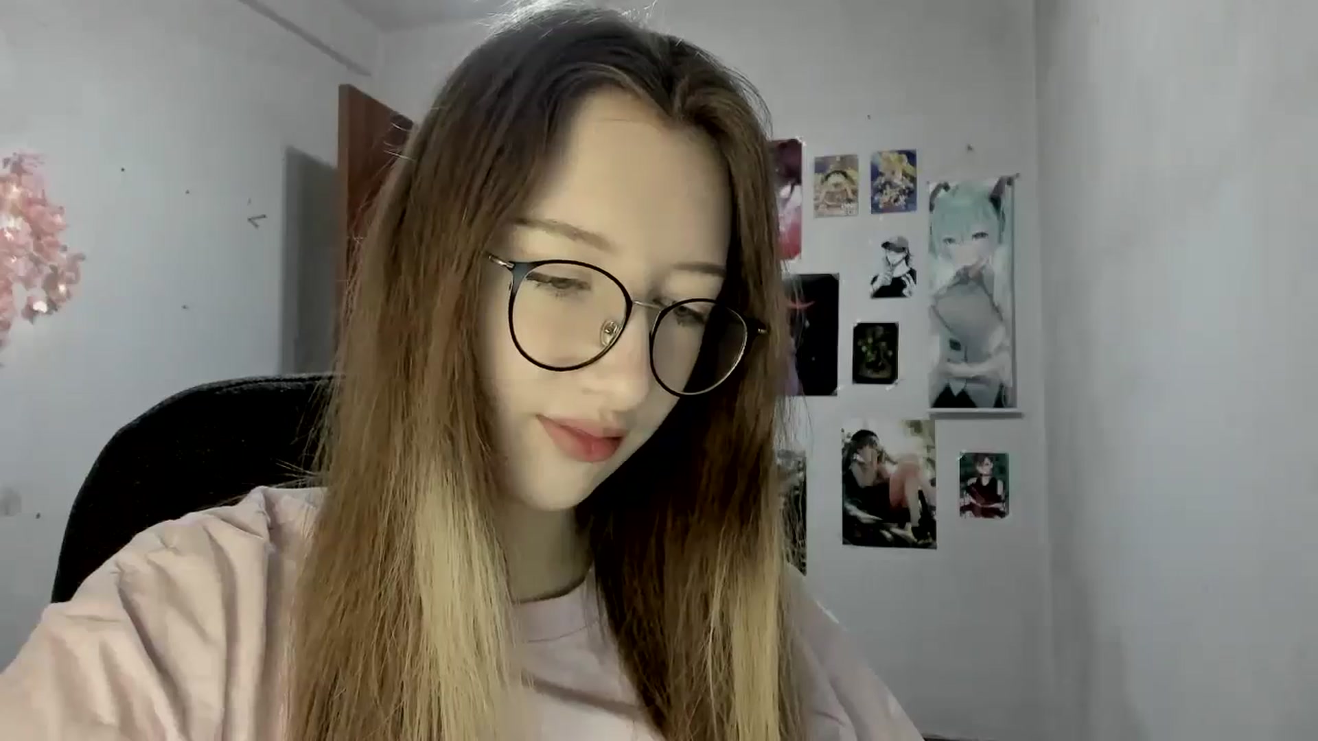 Gallery image thumbnail from CandyyCrushh's myfreecams stream on, 06/13/2025, 18:56 image 3 of 20