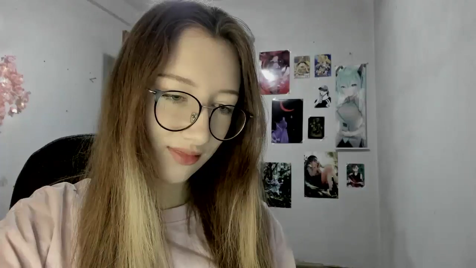 Gallery image thumbnail from CandyyCrushh's myfreecams stream on, 06/13/2025, 18:56 image 17 of 20