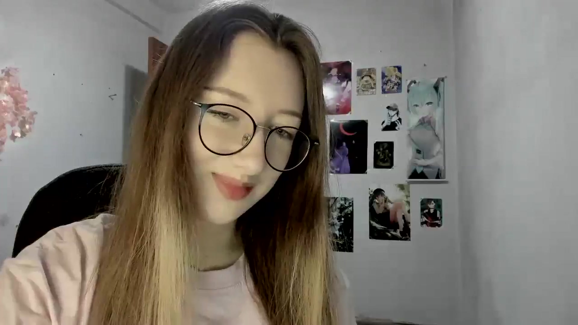 Gallery image thumbnail from CandyyCrushh's myfreecams stream on, 06/13/2025, 18:56 image 8 of 20