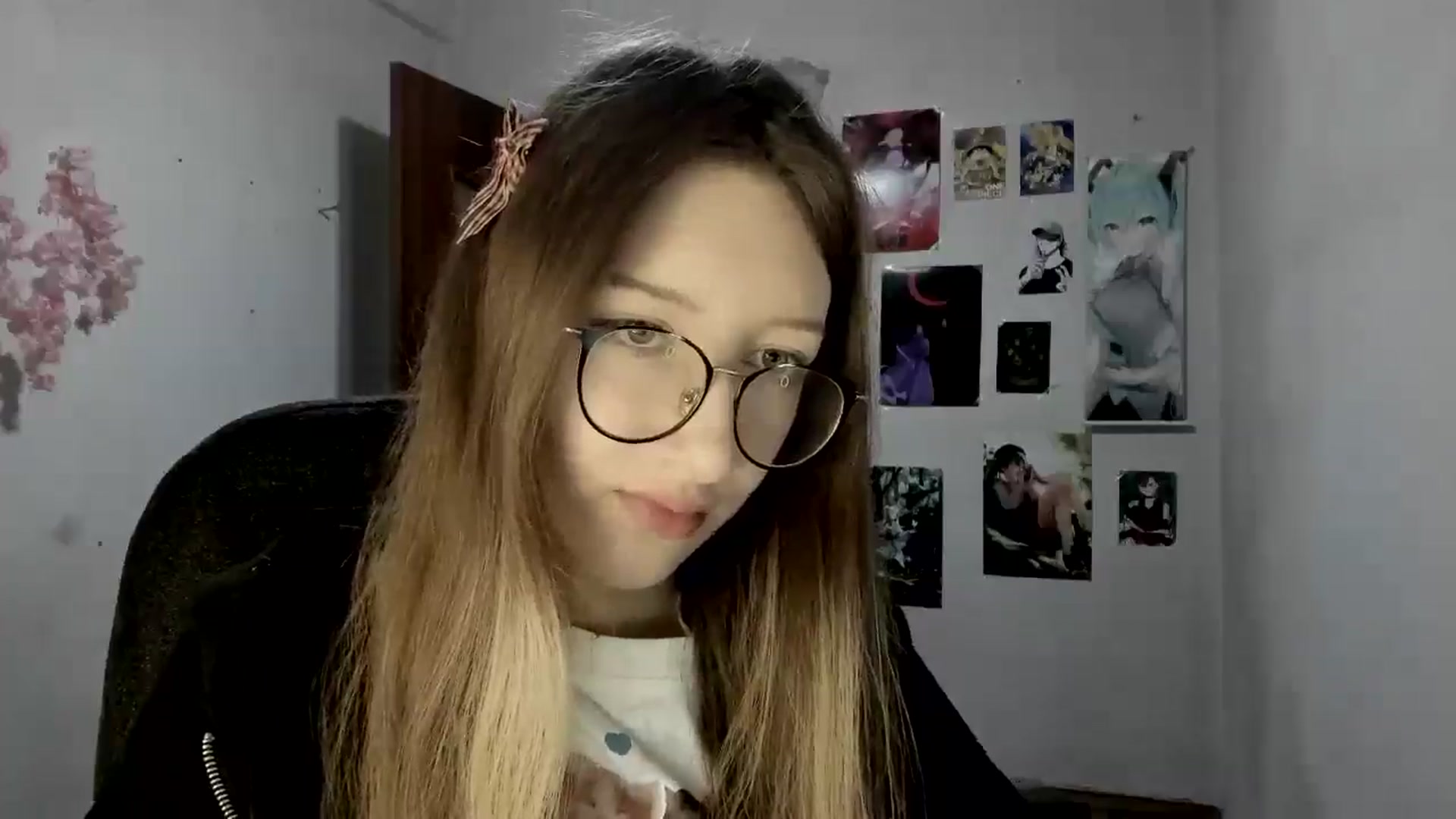 Gallery image thumbnail from CandyyCrushh's myfreecams stream on, 06/28/2025, 20:04 image 6 of 20