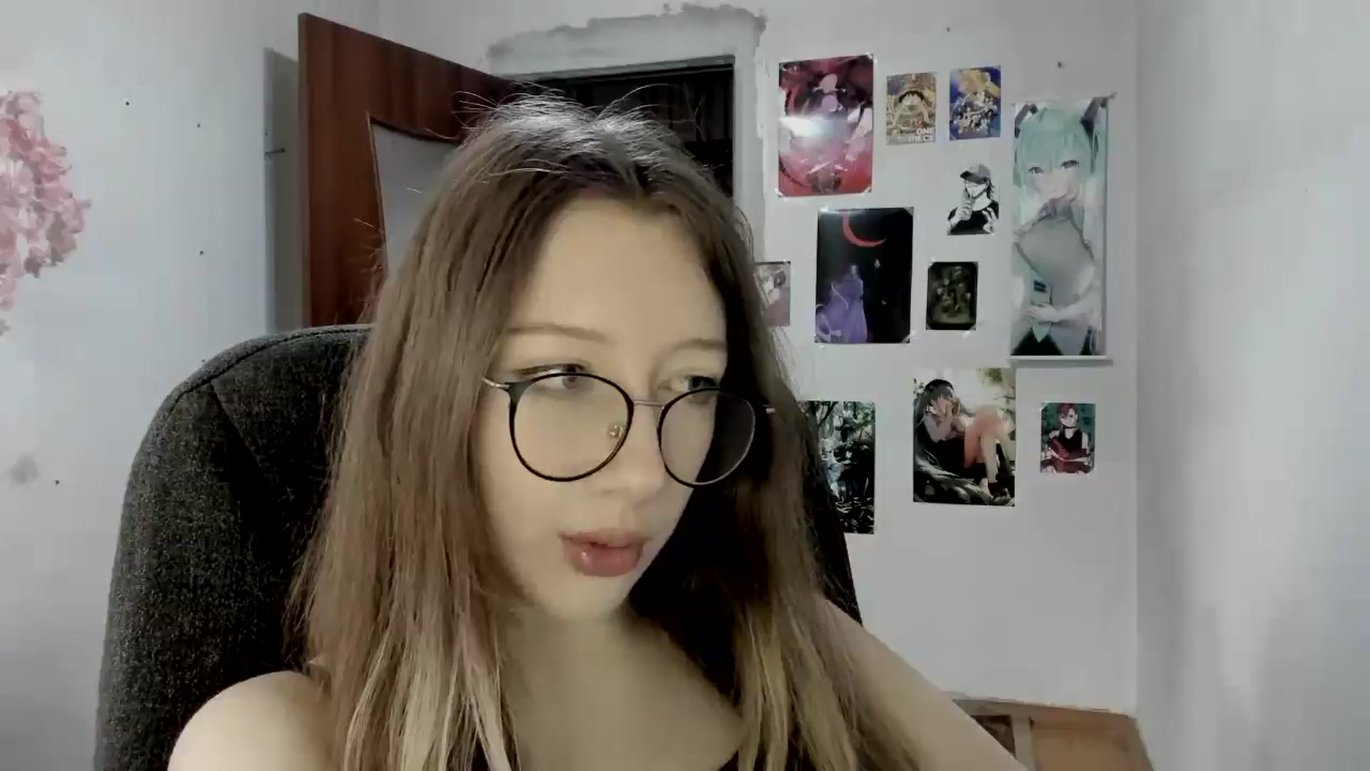 Gallery image thumbnail from CandyyCrushh's myfreecams stream on, 07/30/2025, 16:20 image 15 of 20