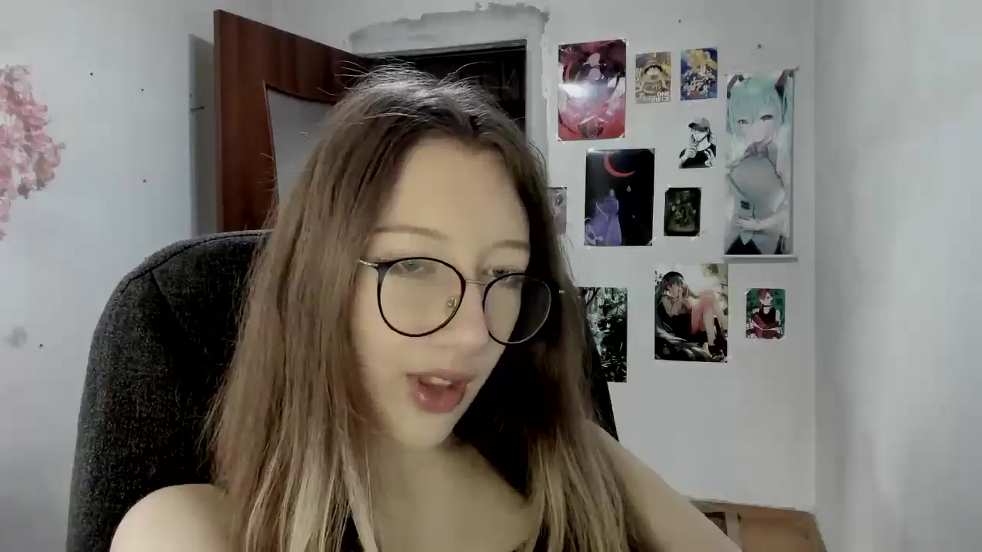 Gallery image thumbnail from CandyyCrushh's myfreecams stream on, 07/30/2025, 16:20 image 16 of 20