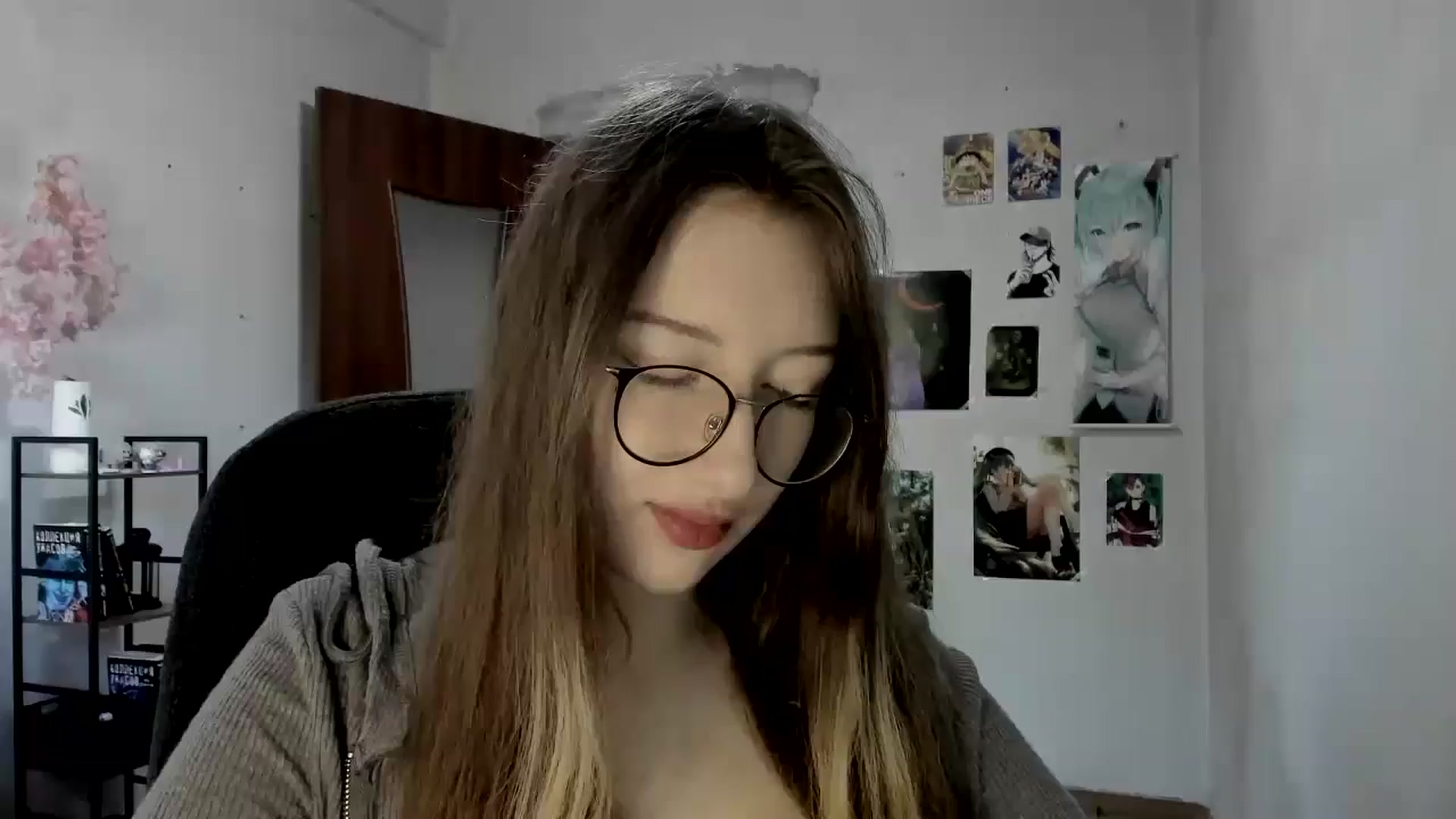 Gallery image thumbnail from CandyyCrushh's myfreecams stream on, 08/29/2025, 11:59 image 10 of 20