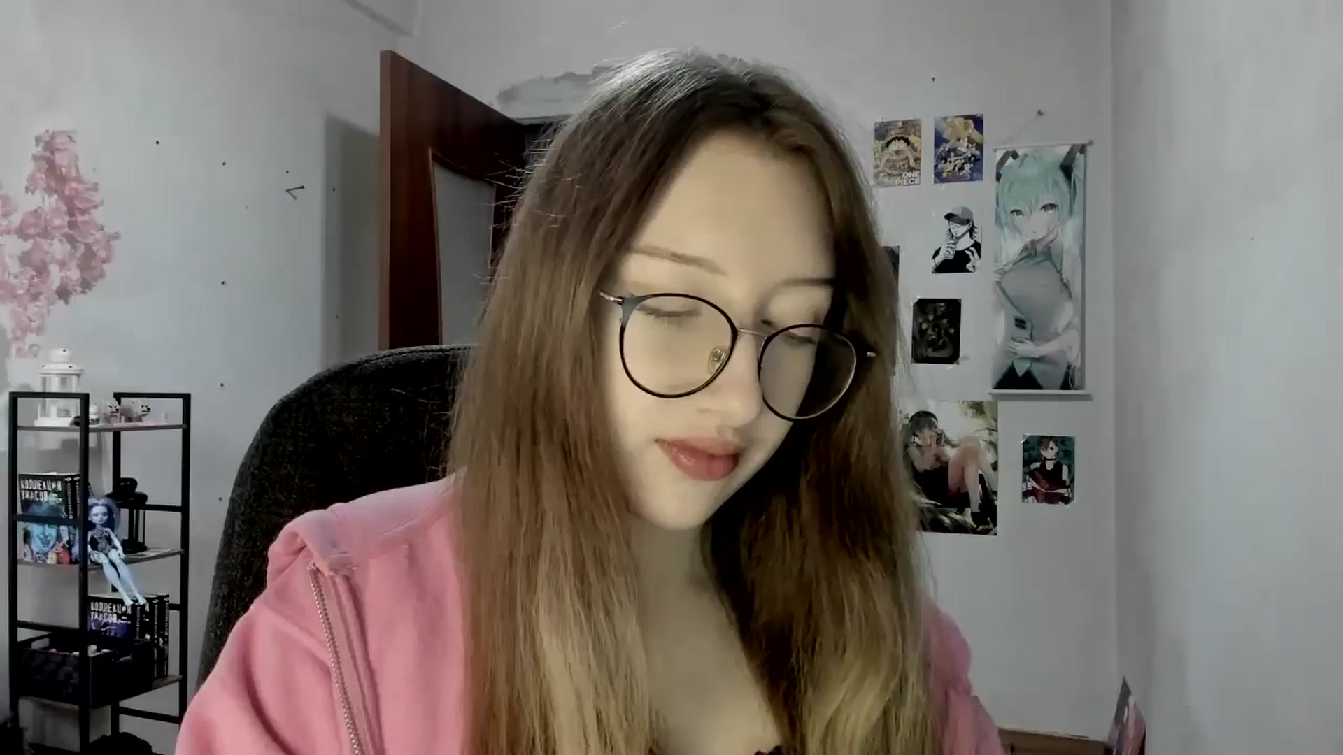 Gallery image thumbnail from CandyyCrushh's myfreecams stream on, 09/29/2025, 14:38 image 12 of 20