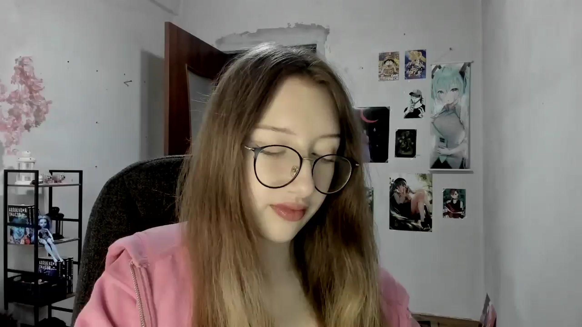 Gallery image thumbnail from CandyyCrushh's myfreecams stream on, 09/29/2025, 14:38 image 16 of 20