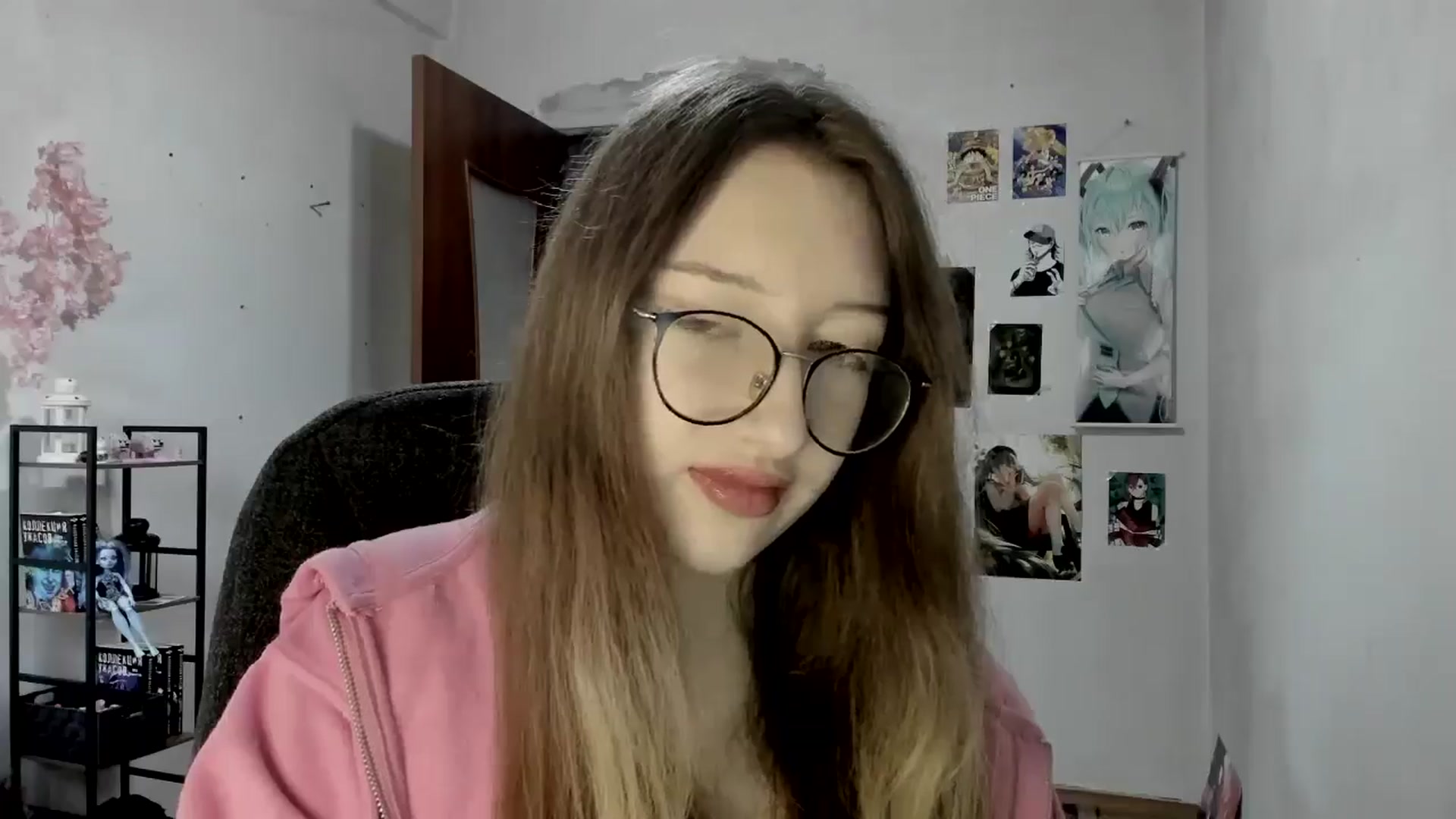 Gallery image thumbnail from CandyyCrushh's myfreecams stream on, 09/29/2025, 14:38 image 9 of 20