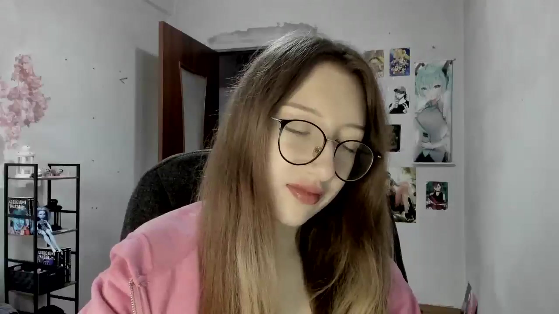 Gallery image thumbnail from CandyyCrushh's myfreecams stream on, 09/29/2025, 14:38 image 2 of 20