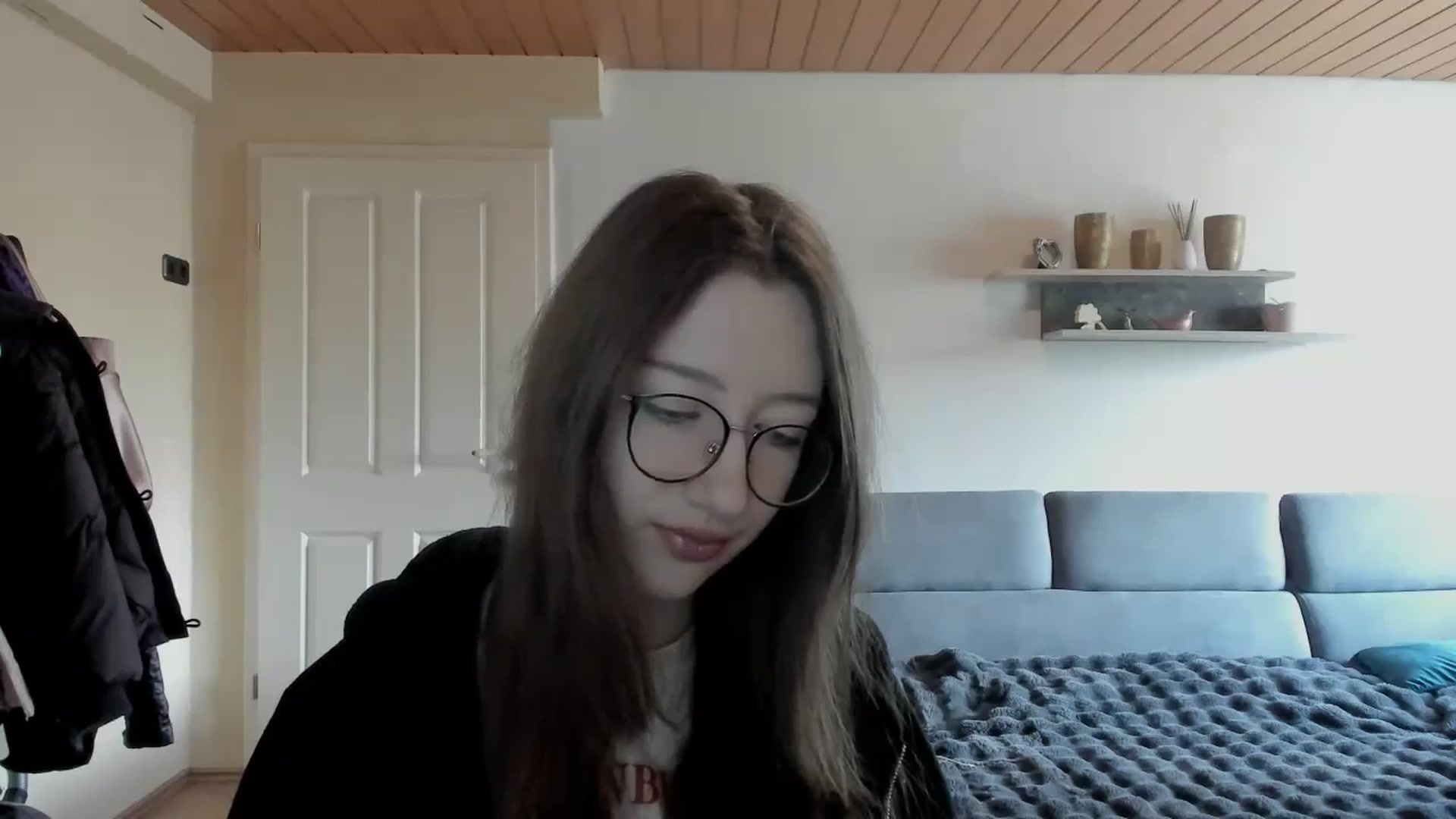 Gallery image thumbnail from CandyyCrushh's myfreecams stream on, 04/14/2026, 10:57 image 4 of 20