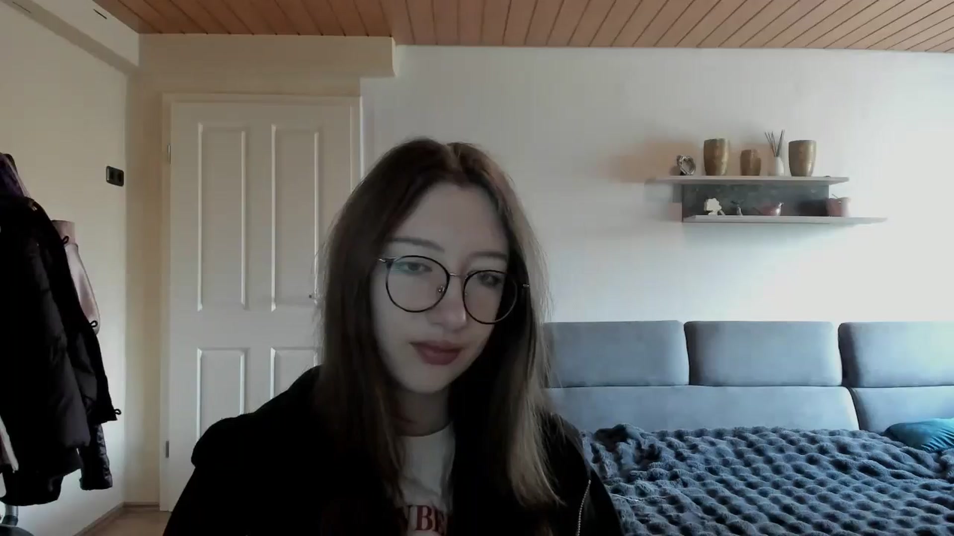 Gallery image thumbnail from CandyyCrushh's myfreecams stream on, 04/14/2026, 11:37 image 15 of 20