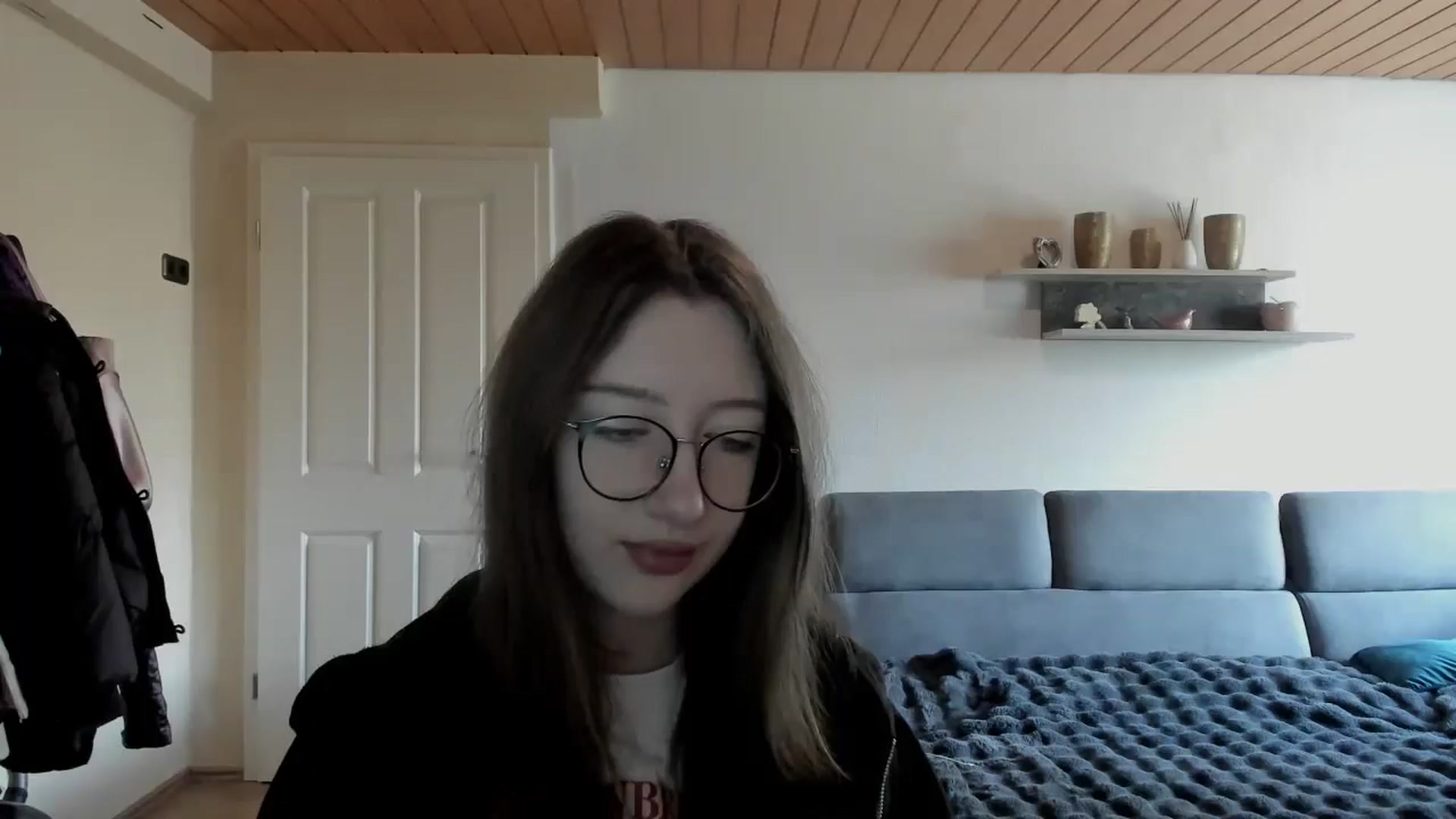 Gallery image thumbnail from CandyyCrushh's myfreecams stream on, 04/14/2026, 11:37 image 18 of 20