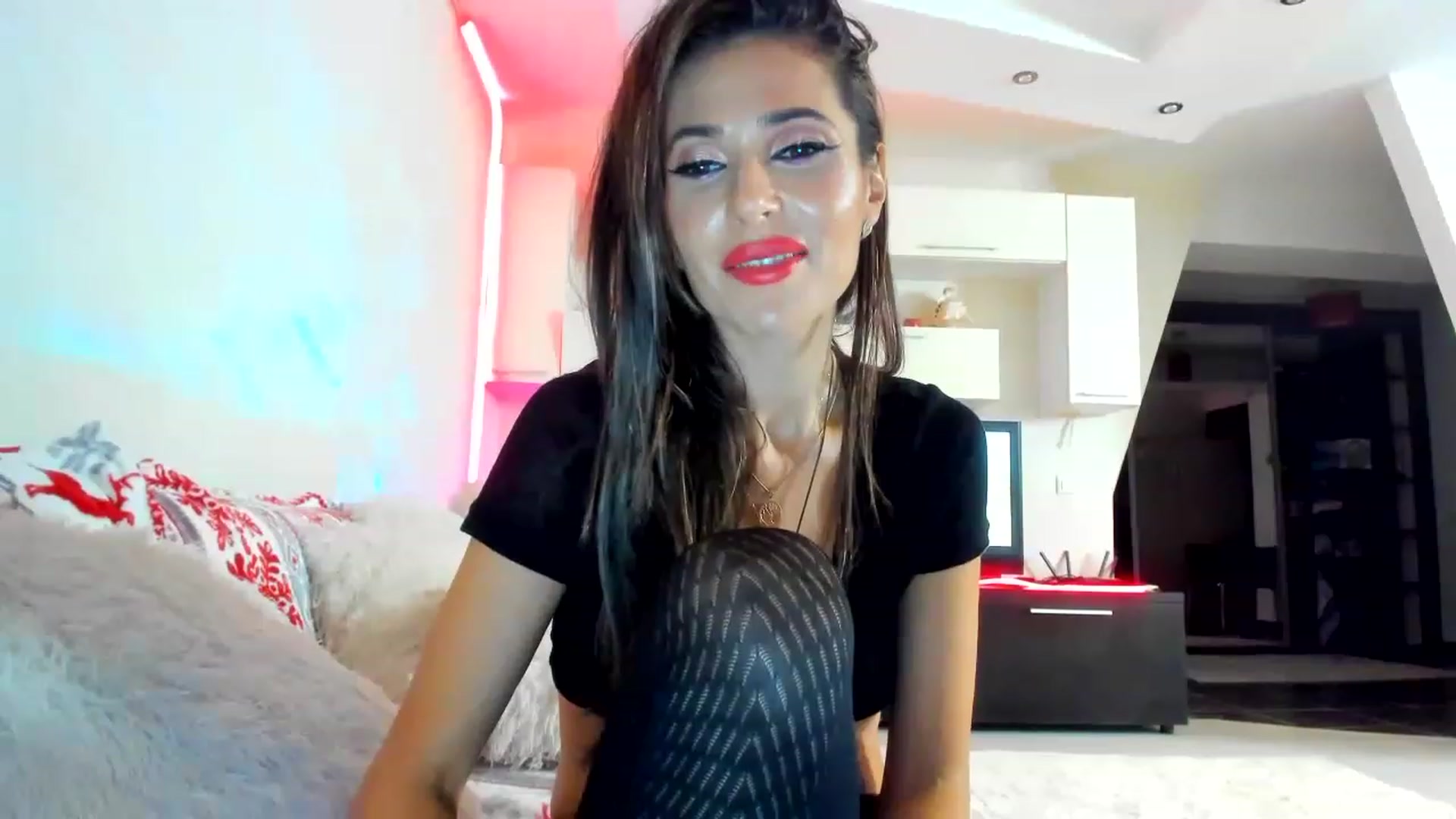 Gallery image thumbnail from CantWait4Snow's myfreecams stream on, 01/21/2023, 24:40 image 4 of 20