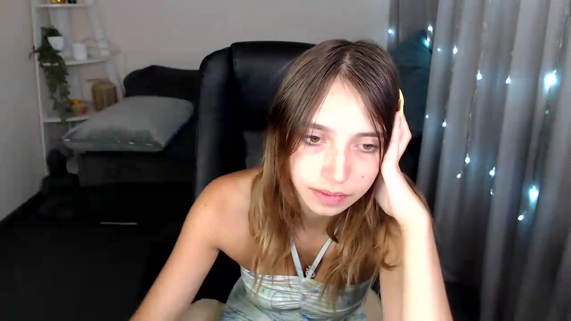 Gallery image thumbnail from CapriceBaby's myfreecams stream on, 06/27/2026, 13:45 image 13 of 20