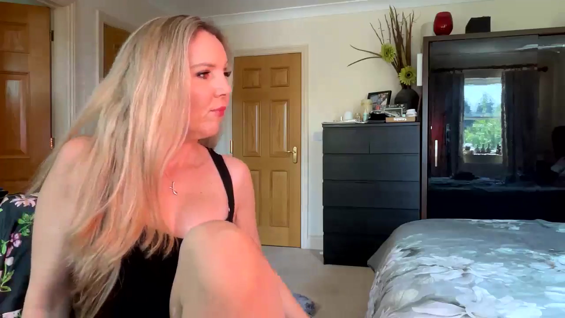 Gallery image thumbnail from Capricecoxx's myfreecams stream on, 05/08/2024, 11:08 image 16 of 20
