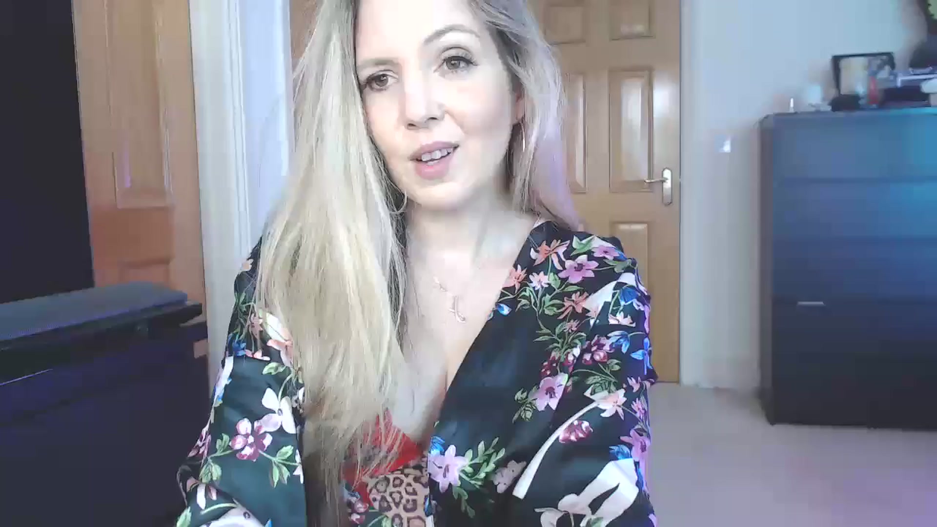 Gallery image thumbnail from Capricecoxx's myfreecams stream on, 06/30/2024, 15:17 image 5 of 20