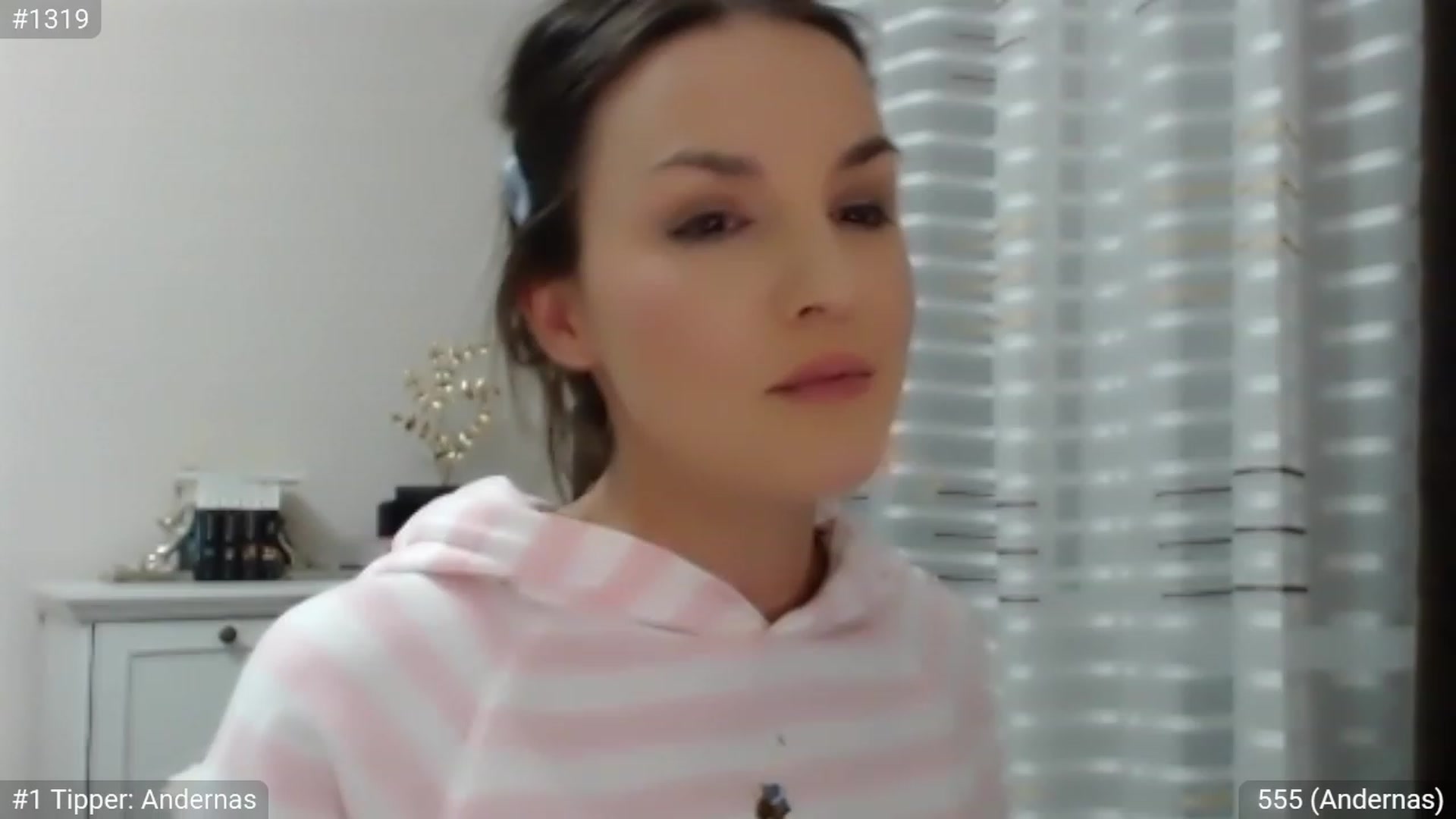 Gallery image thumbnail from CaramelFudge's myfreecams stream on, 03/25/2023, 23:03 image 15 of 20