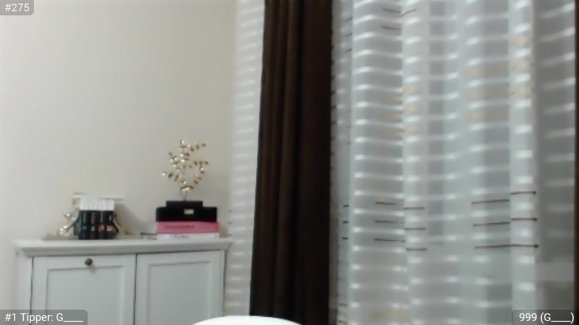 Gallery image thumbnail from CaramelFudge's myfreecams stream on, 04/01/2023, 20:37 image 17 of 20