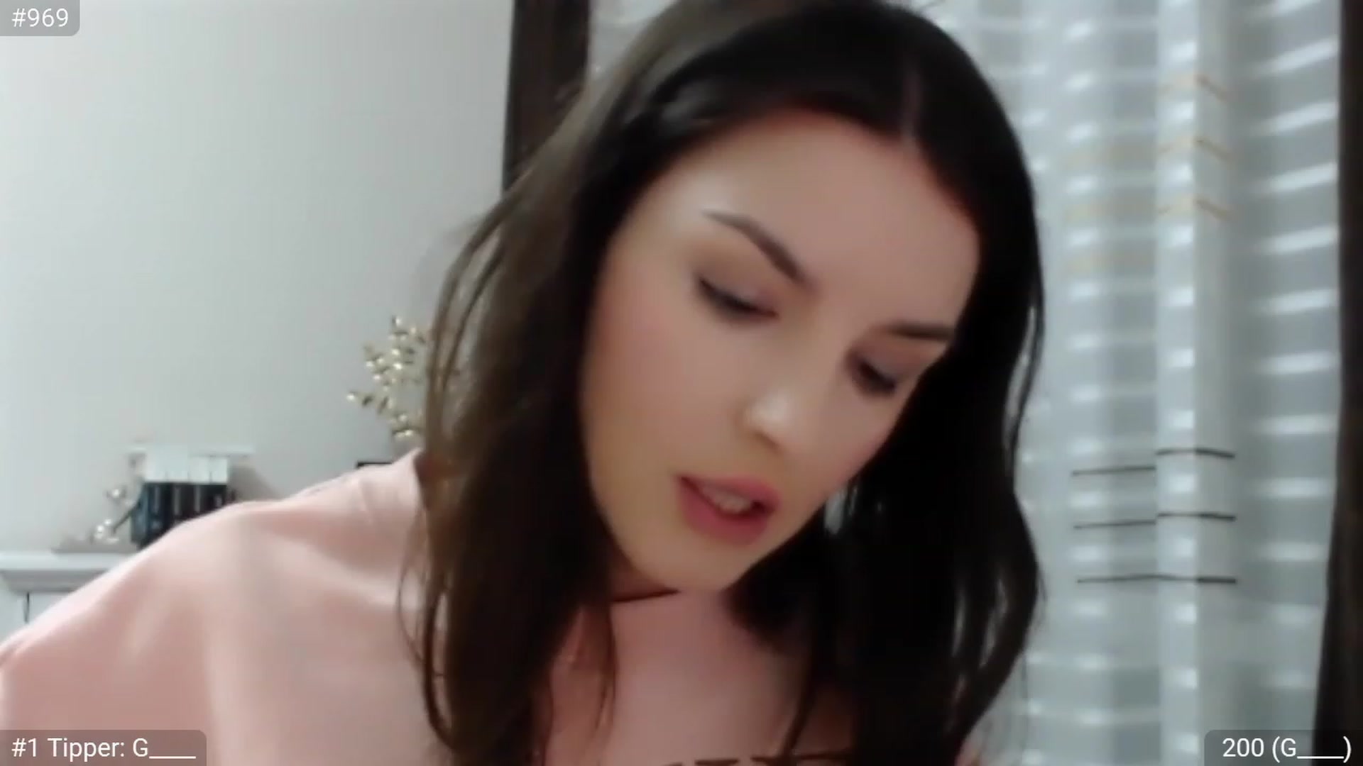 Gallery image thumbnail from CaramelFudge's myfreecams stream on, 04/07/2023, 21:58 image 18 of 20